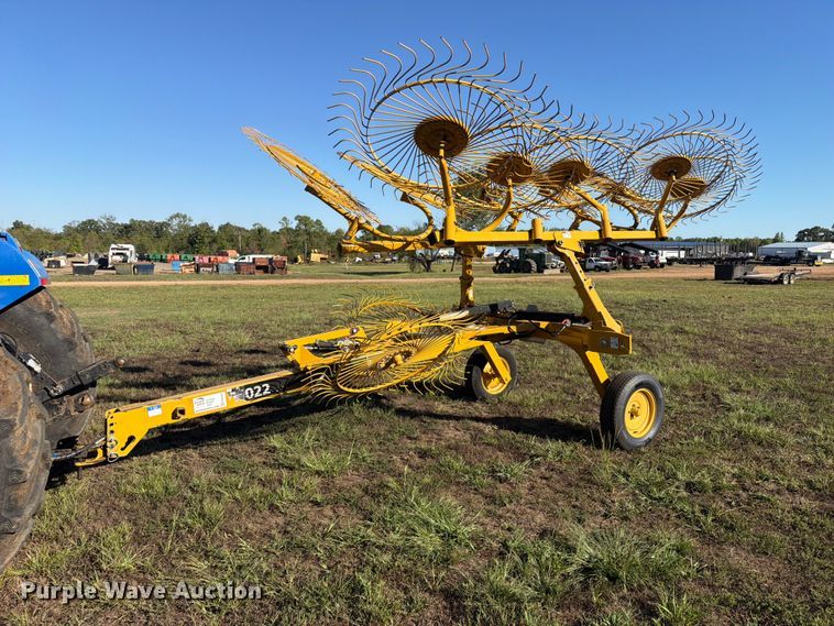 Vermeer VR1022 Hay Rake - Government Auction in Broken Bow, OK ...