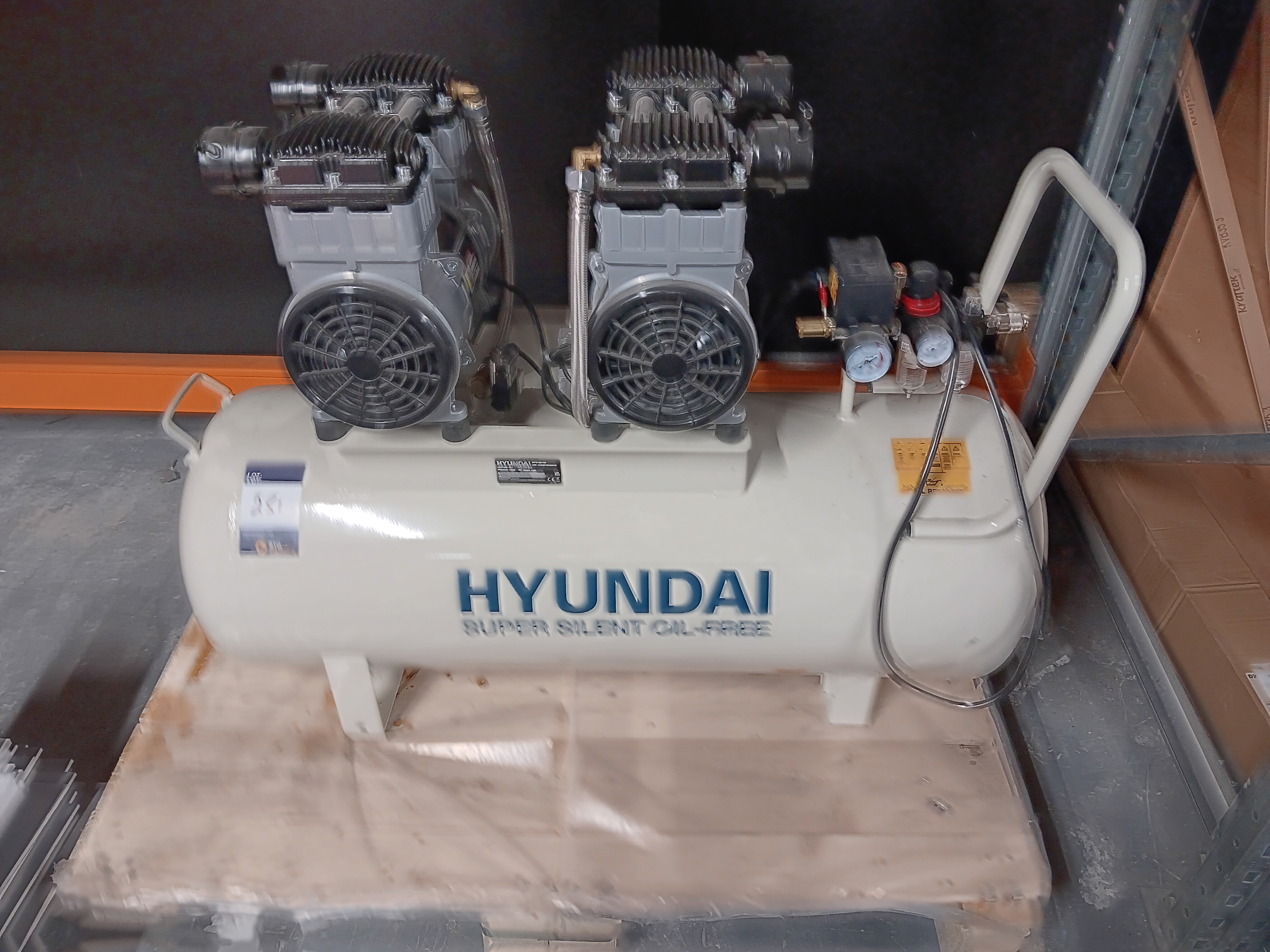 Hyundai 100L Super Silent oil free air compressor, model number HY2150100, serial number - photo 1