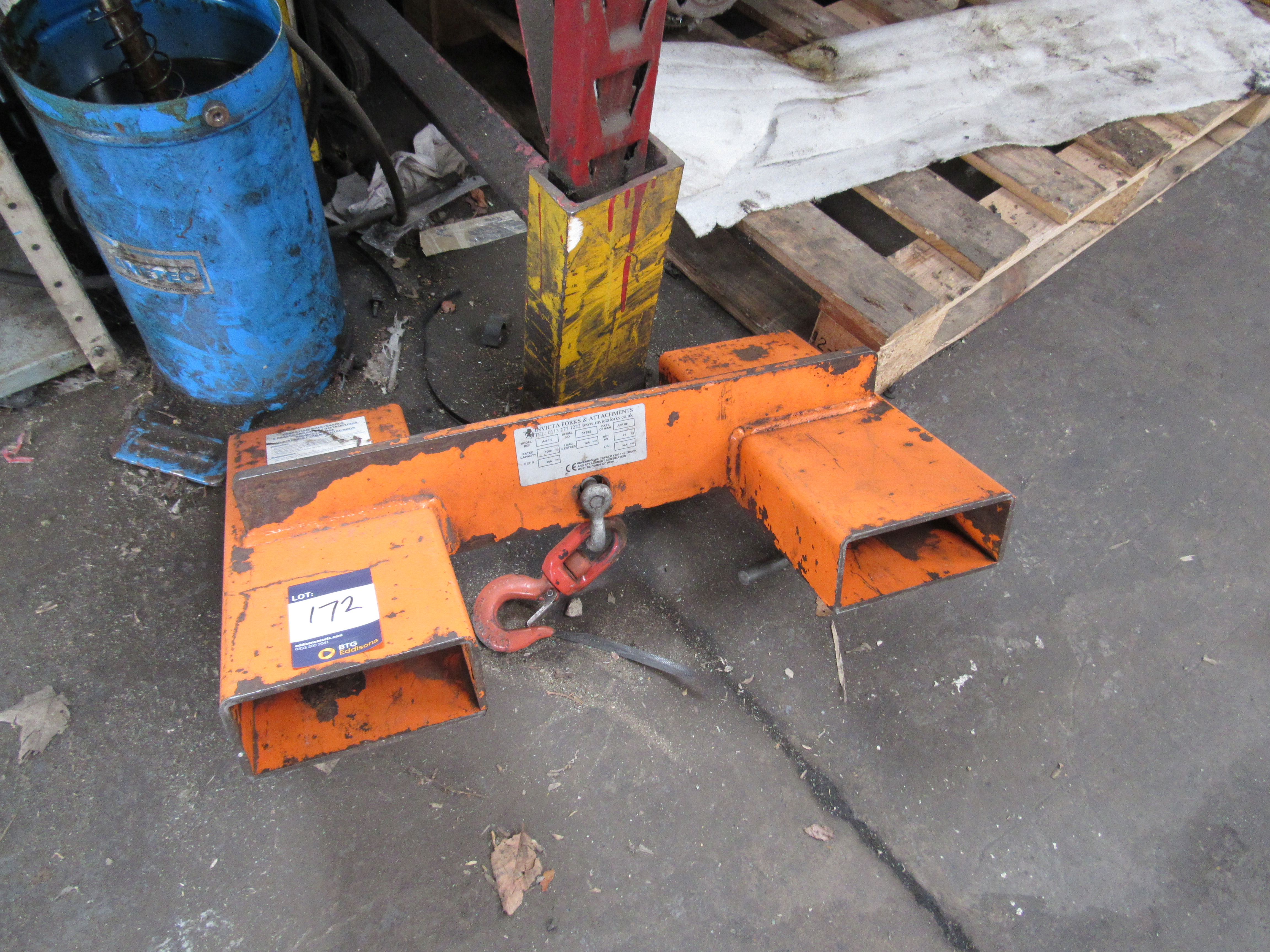 Ivita IAH1, 1000kg forklift lifting attachment - photo 1
