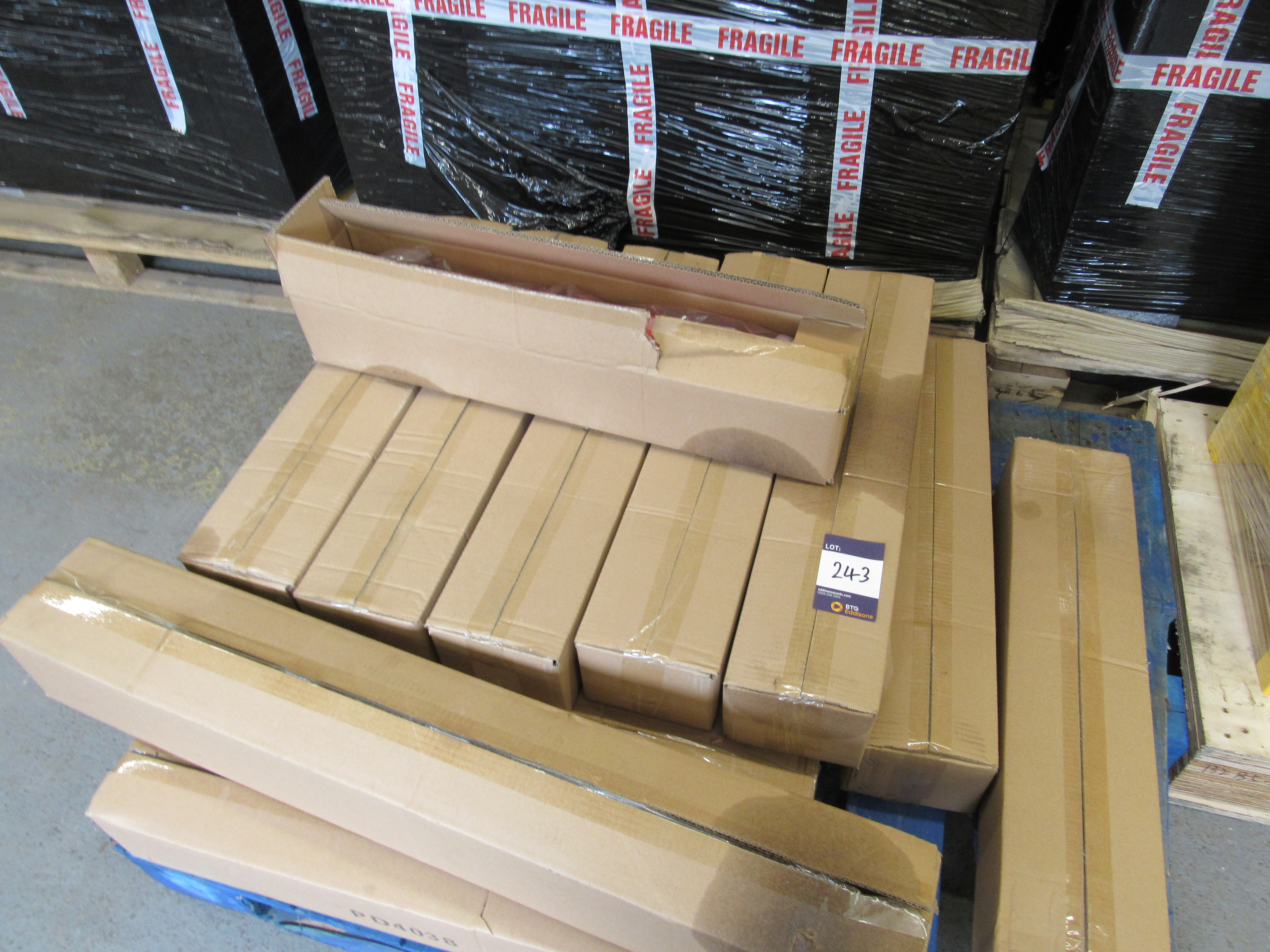 14 x PD4038, 1 x PD4055 Hydraulic rams - photo 1
