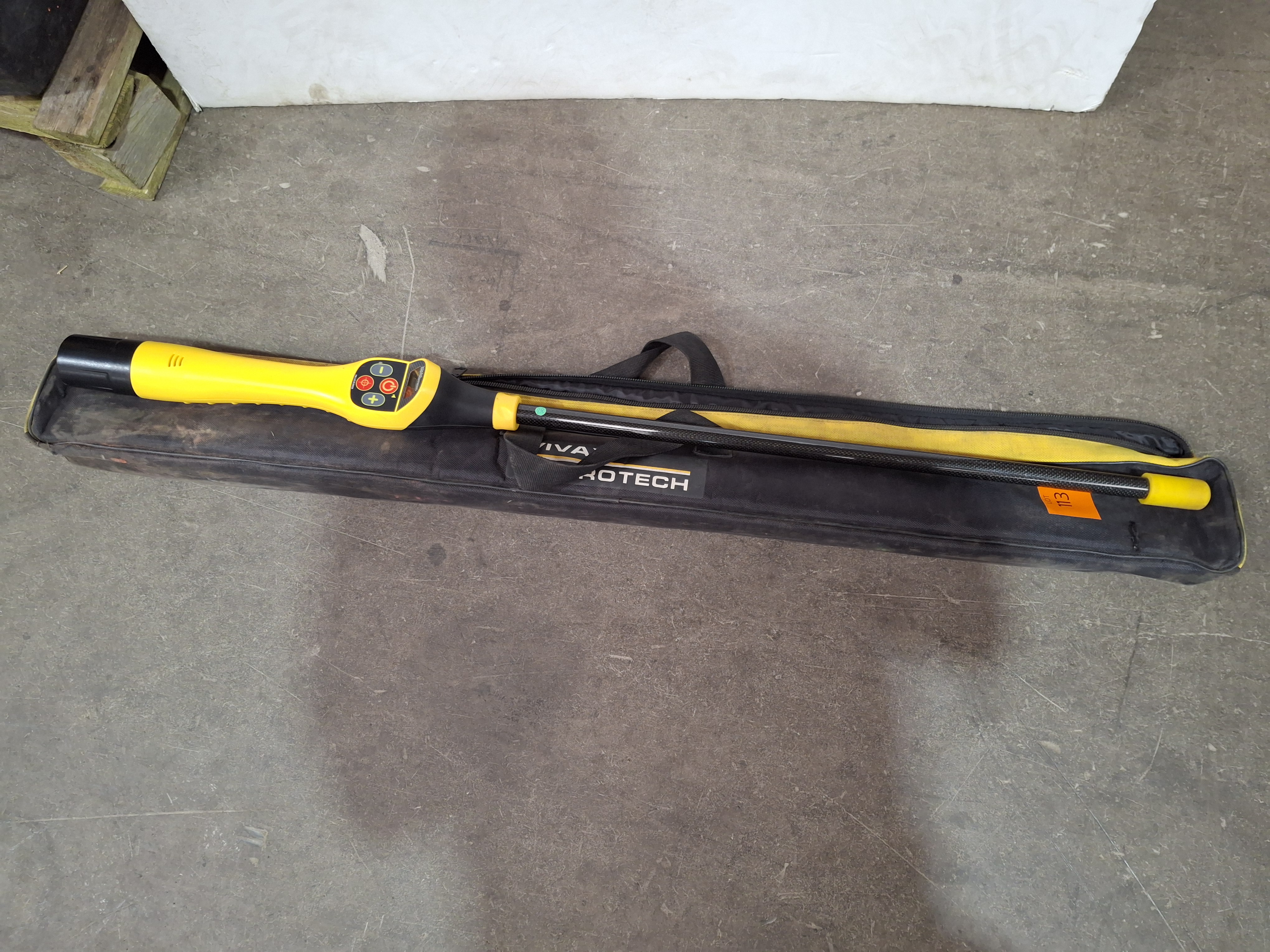 Vivax Metrotec VM-880 Metal Detector; SN:20901090129 - photo 1