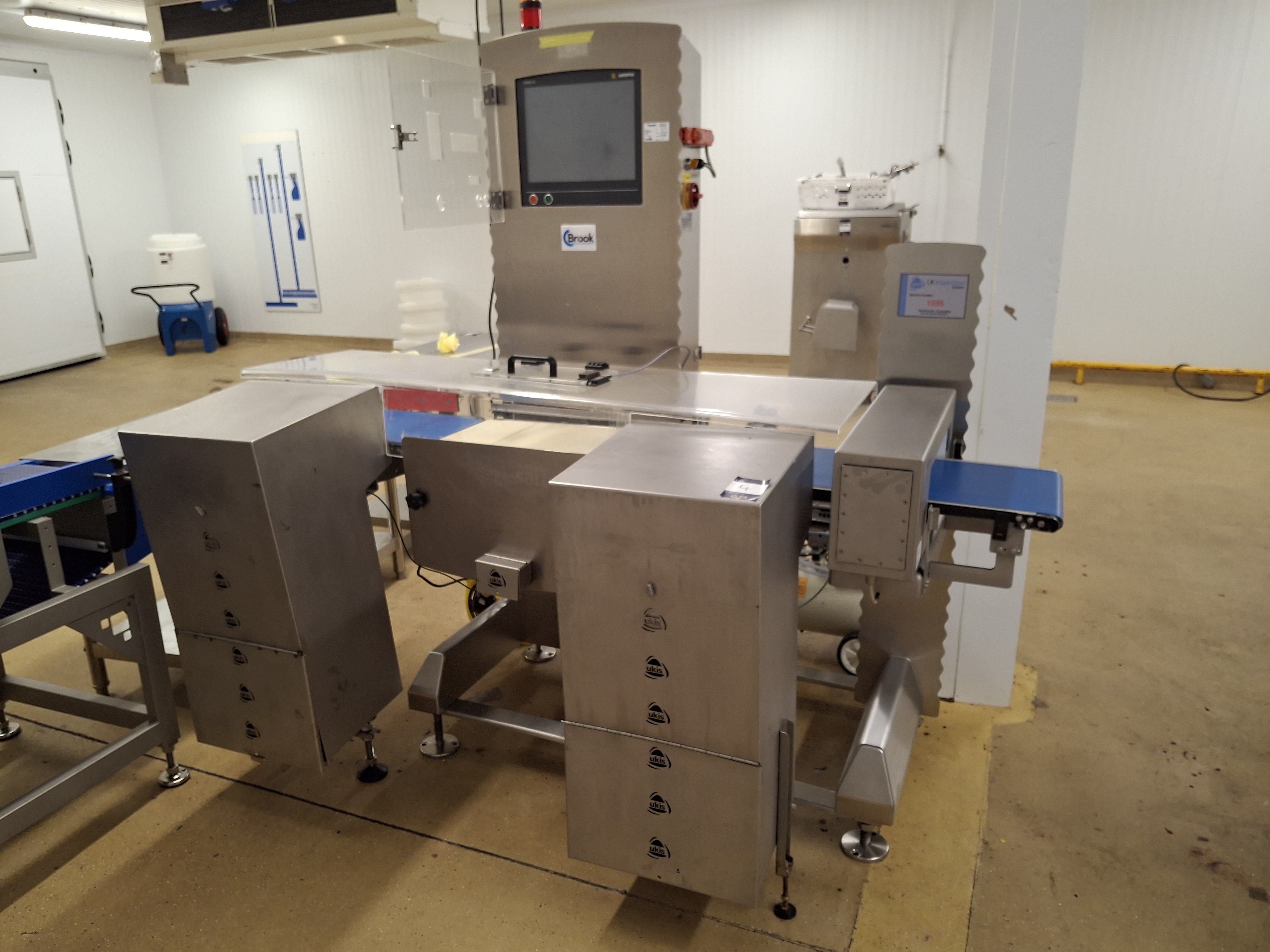 UKiS 1235 metal detection checkweighing and x-ray machine with satorius synus 15 display — photo 1