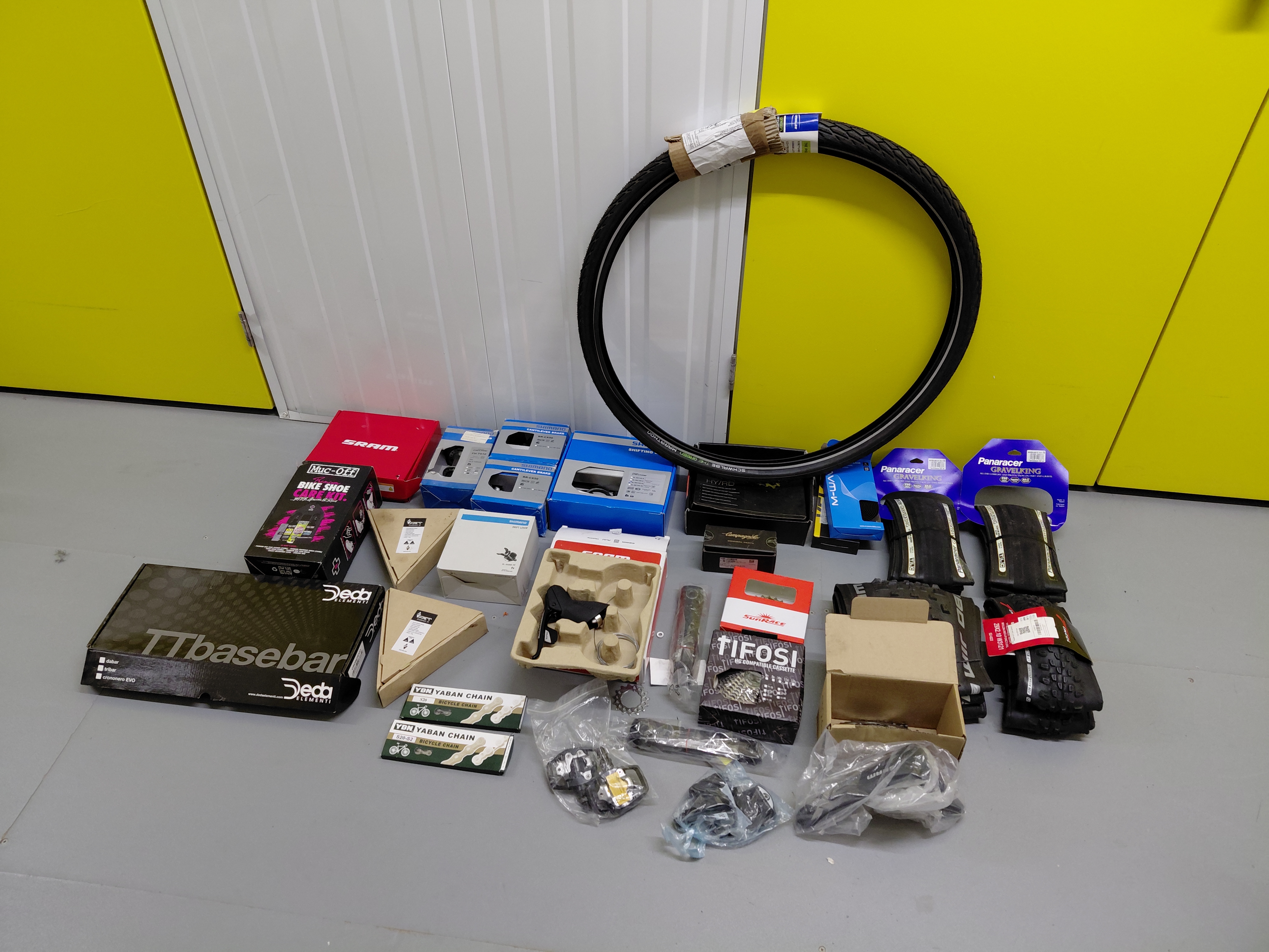 Small Quantity of boxed bike components, including Shimano BR-CX50 cantilever brake, Campagnolo Chor - photo 1