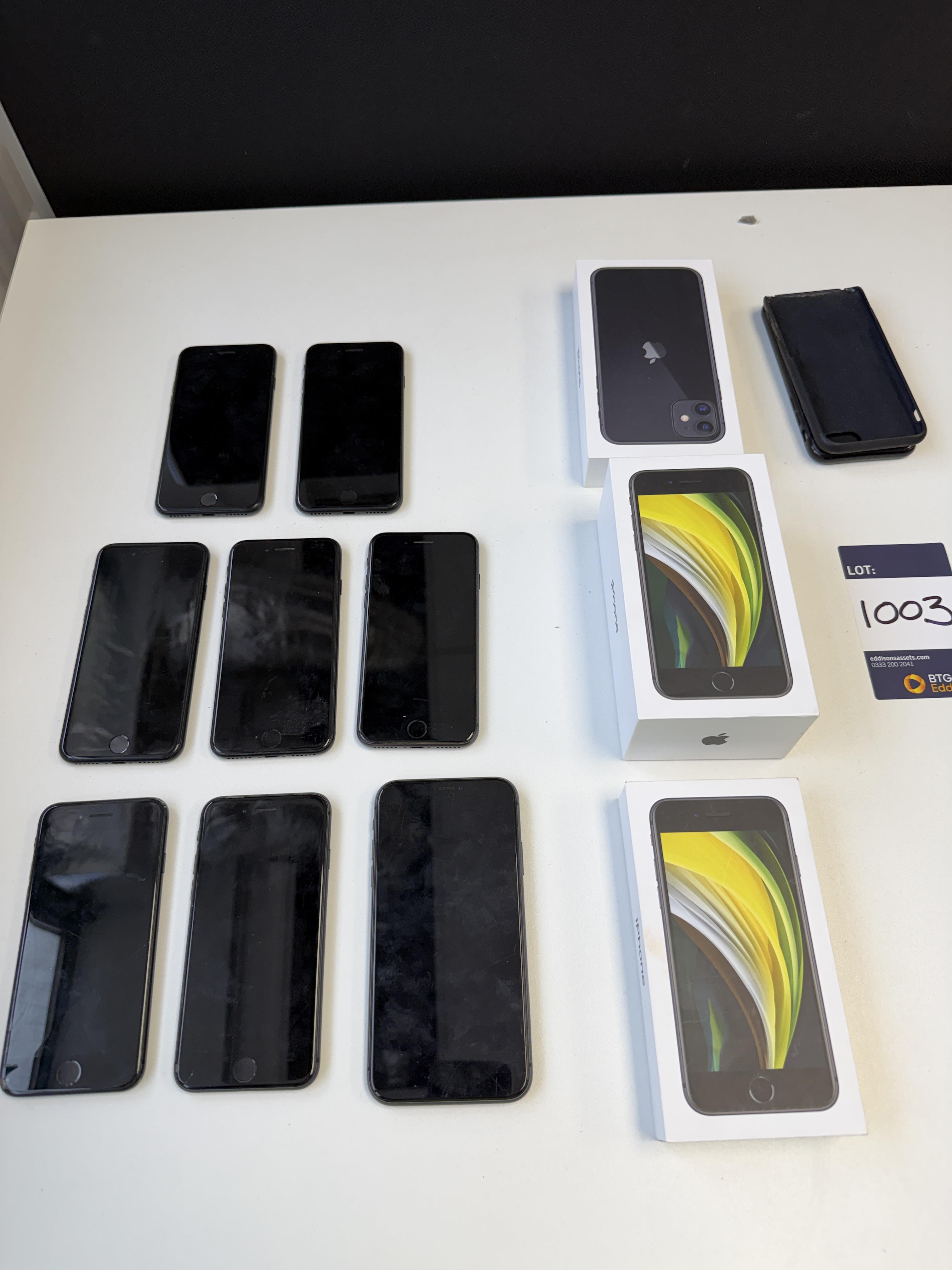 8 Apple Iphone s consiting of 5 x Iphone 5 no visible damage, 2 x iphone 8 with cracked screen, 1 x - photo 1