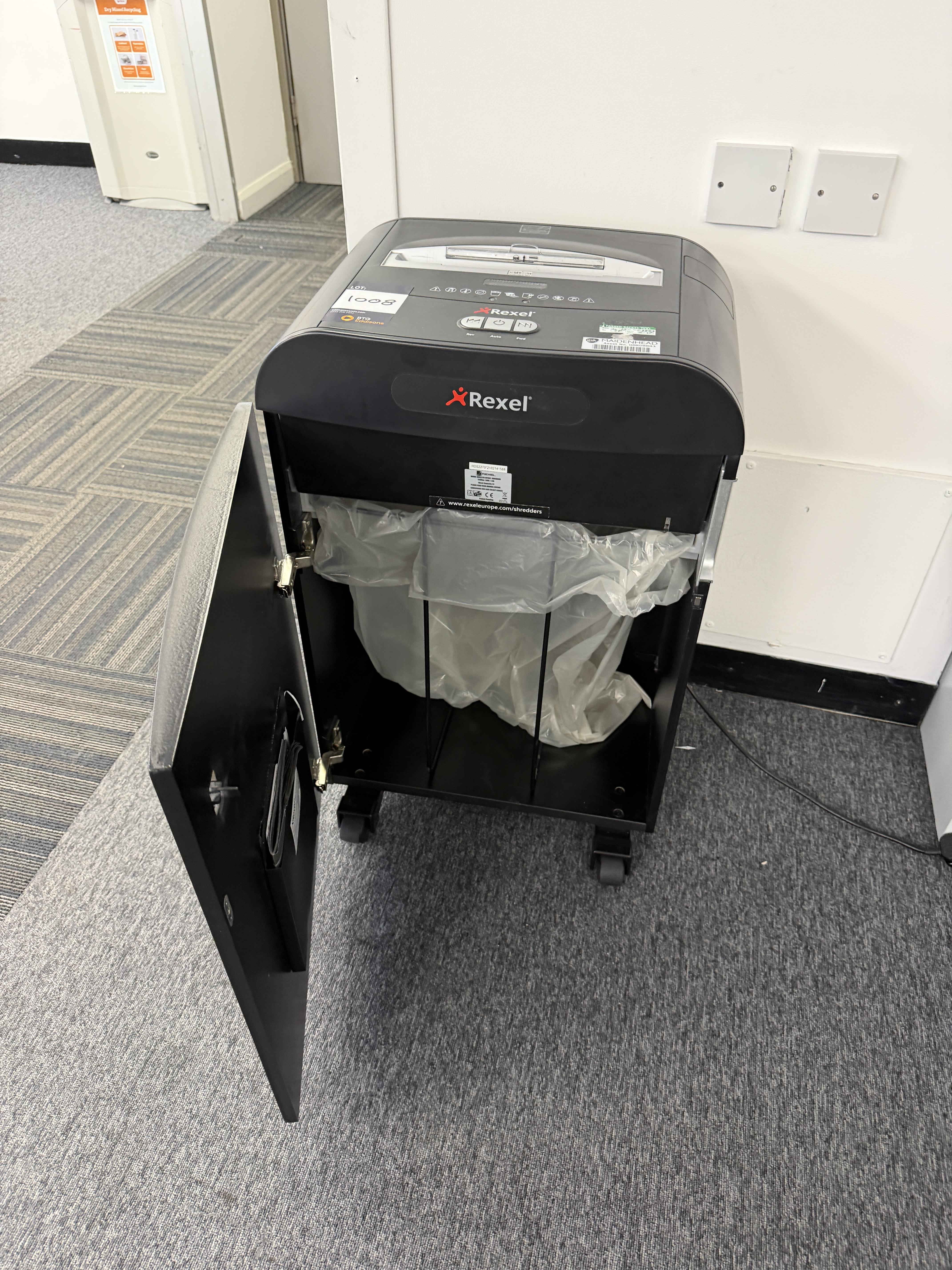 . (Please note this lot is located in the open office) - photo 1