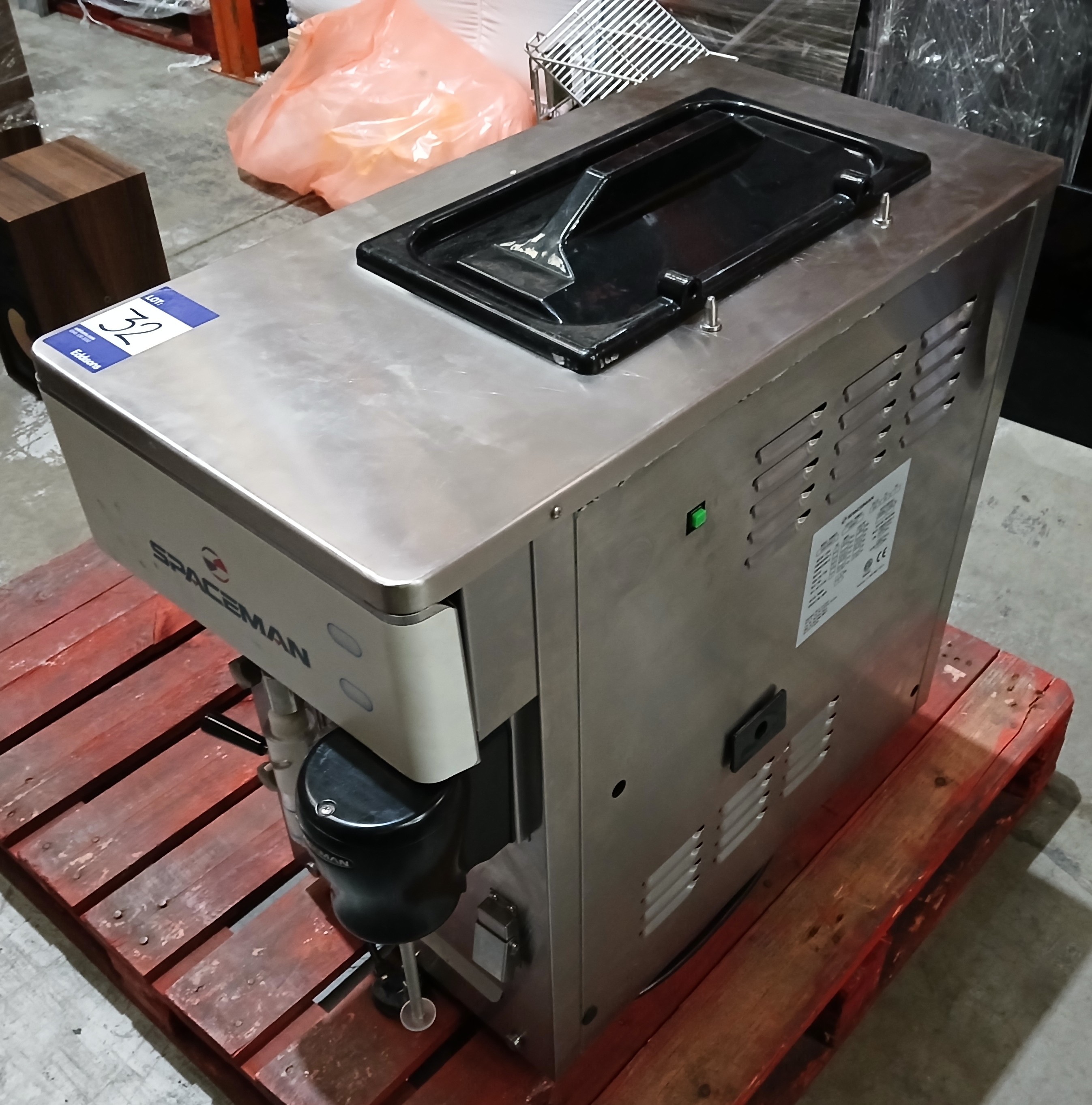 Spaceman T420/6540-C Countertop Frozen Drinks / Milkshake / Smoothie Machine (Serial Number 2400971) - photo 1