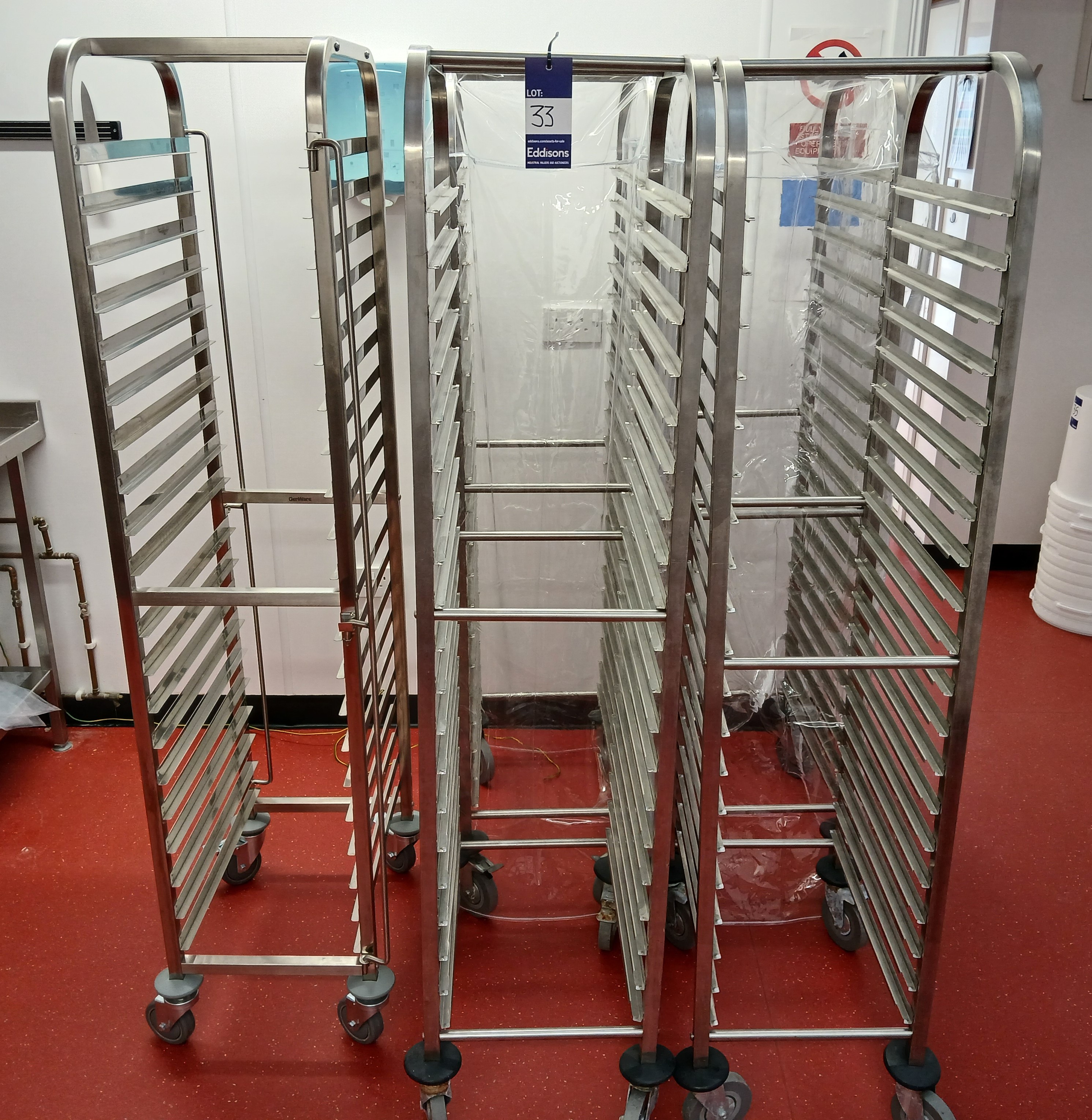 5 x Assorted Mobile Multi-Section Mobile Oven Racks - photo 1