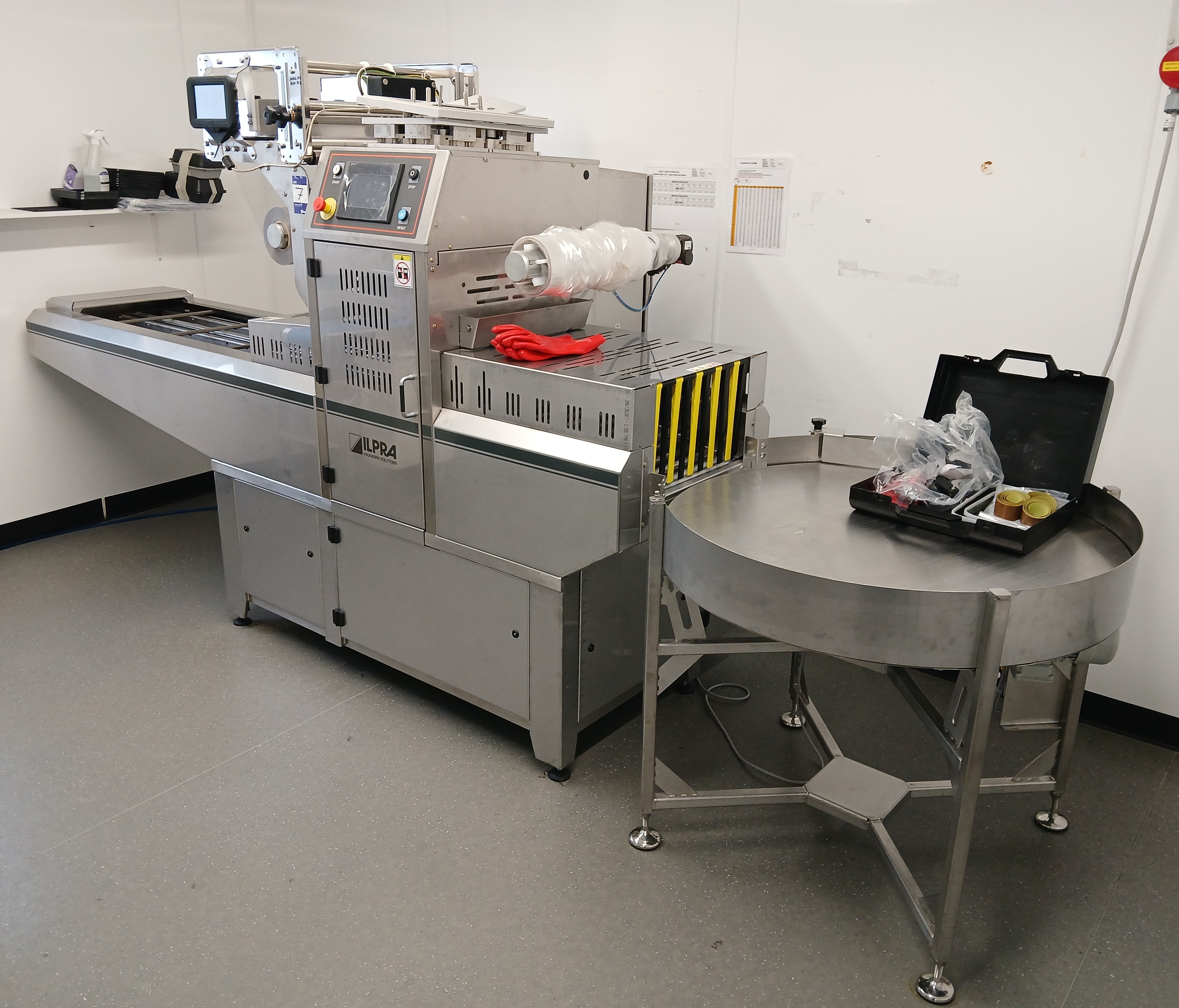Ilpra Foodpack FP Speedy V/G Progras Automated In-Line Industrial Tray Sealer (Serial Number FP13091 - photo 1