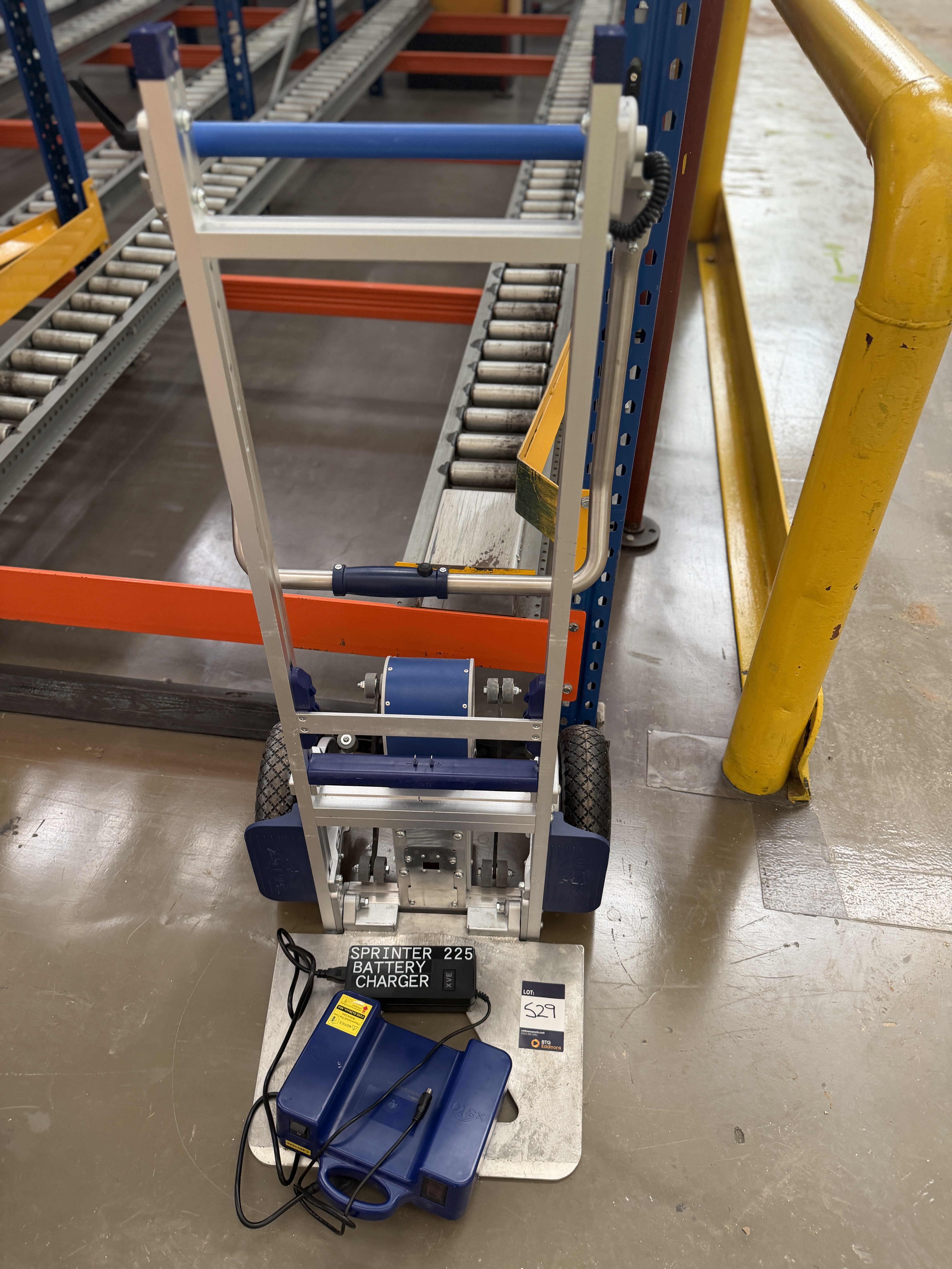 Stanley Powered Stair Climber. Sprinter 225. YOM 2022. 225 Kg c/w charger. - photo 1