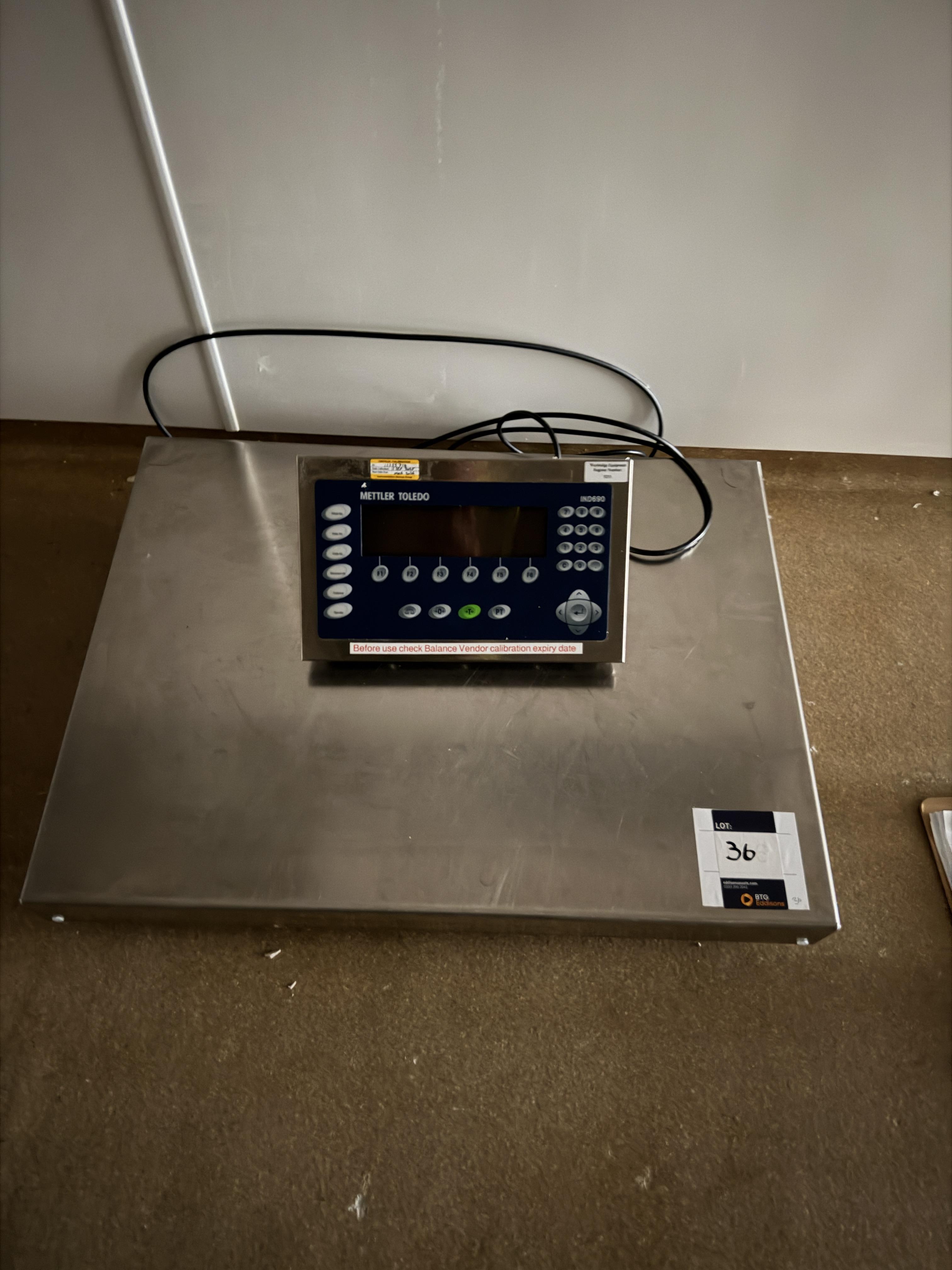 Mettler Toledo Scales. Model IND690 Desk. YOM 2011. Scale 80 x 60 - photo 1