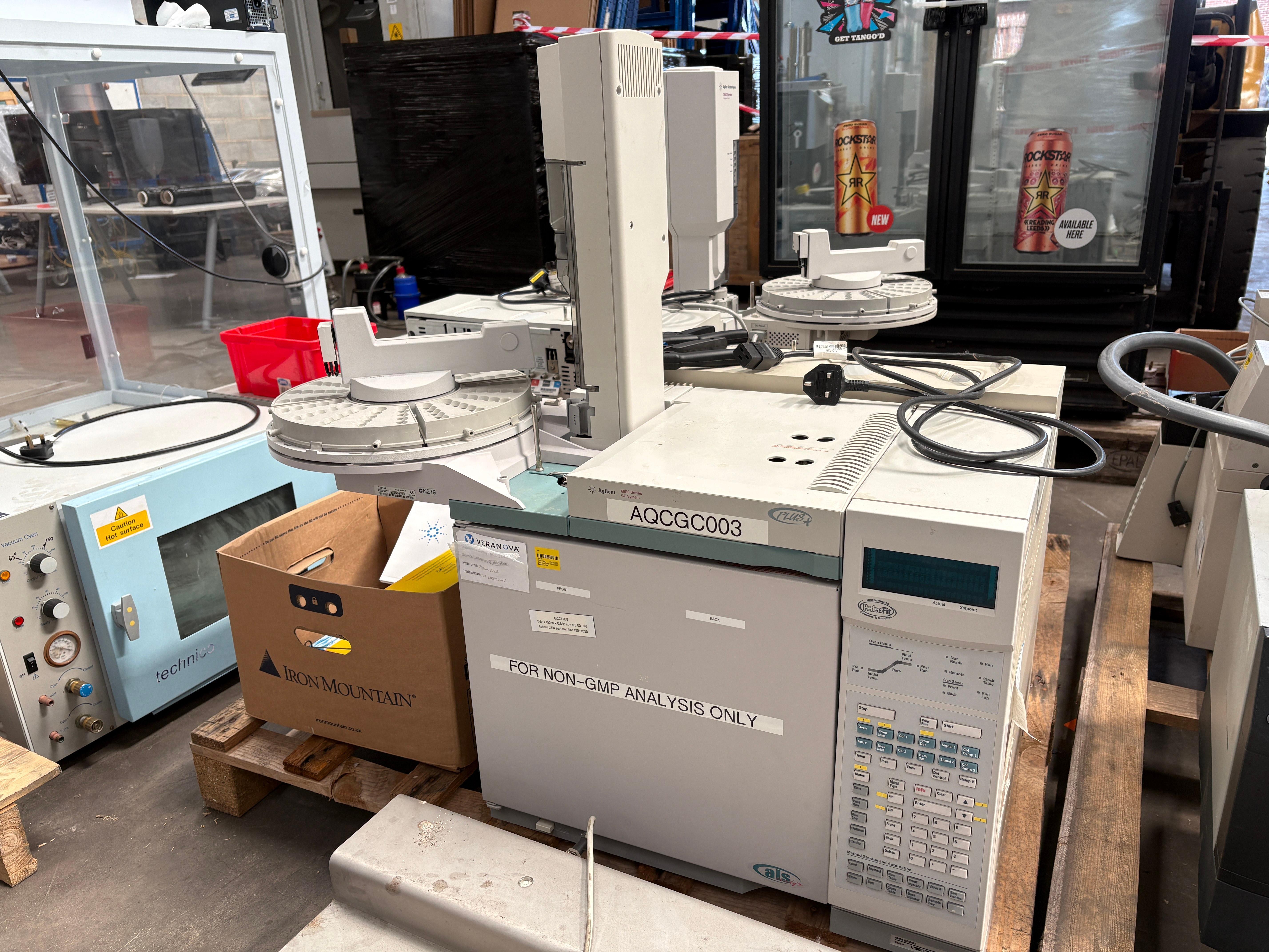 Hewlett-Packard / Agilent Gas Chromatograph with Agilent 7683 series autosampler and Agilent 7683 se - photo 1
