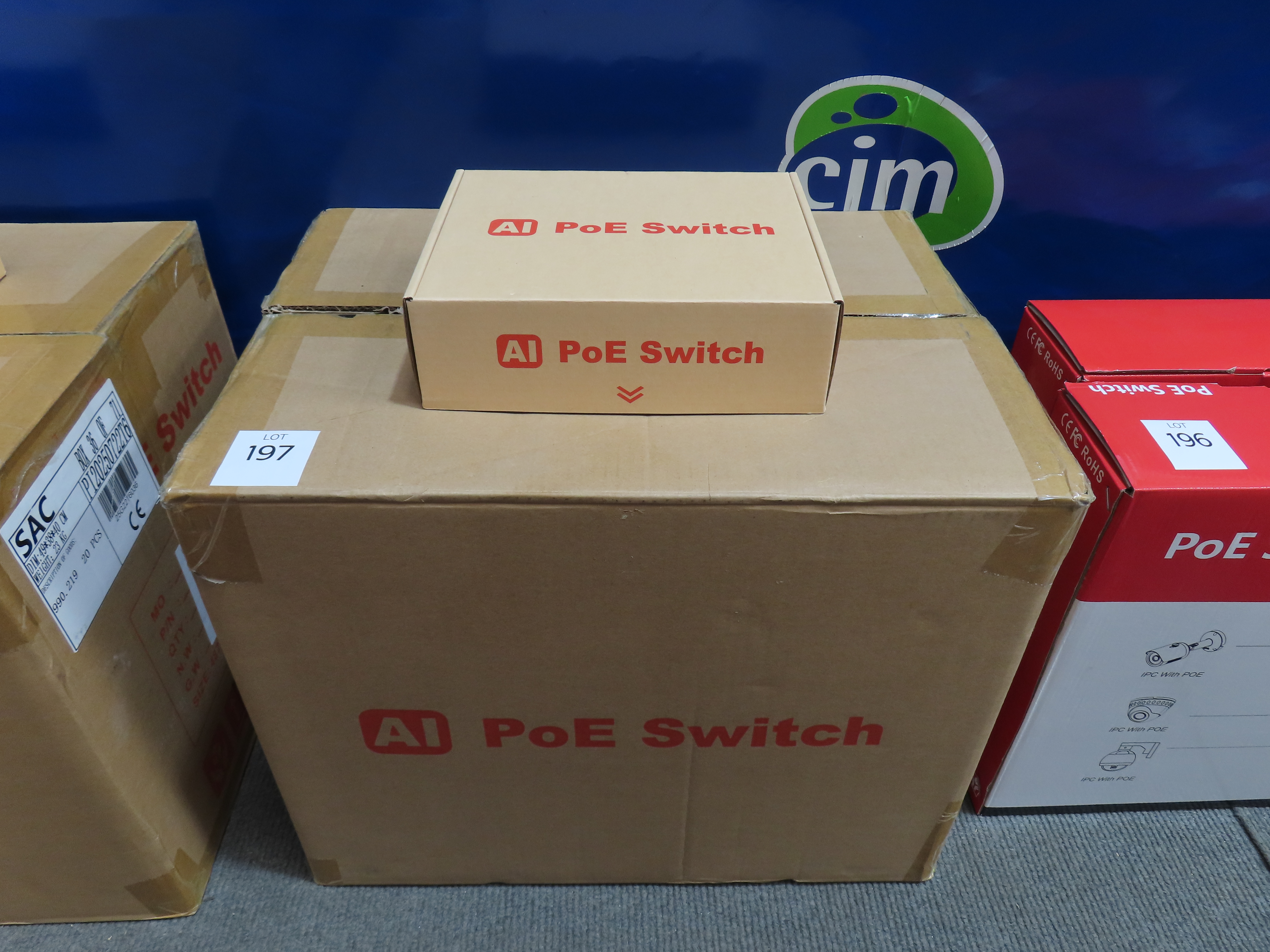 Box of 20x Ai POE Switches Model 990.109 - photo 1