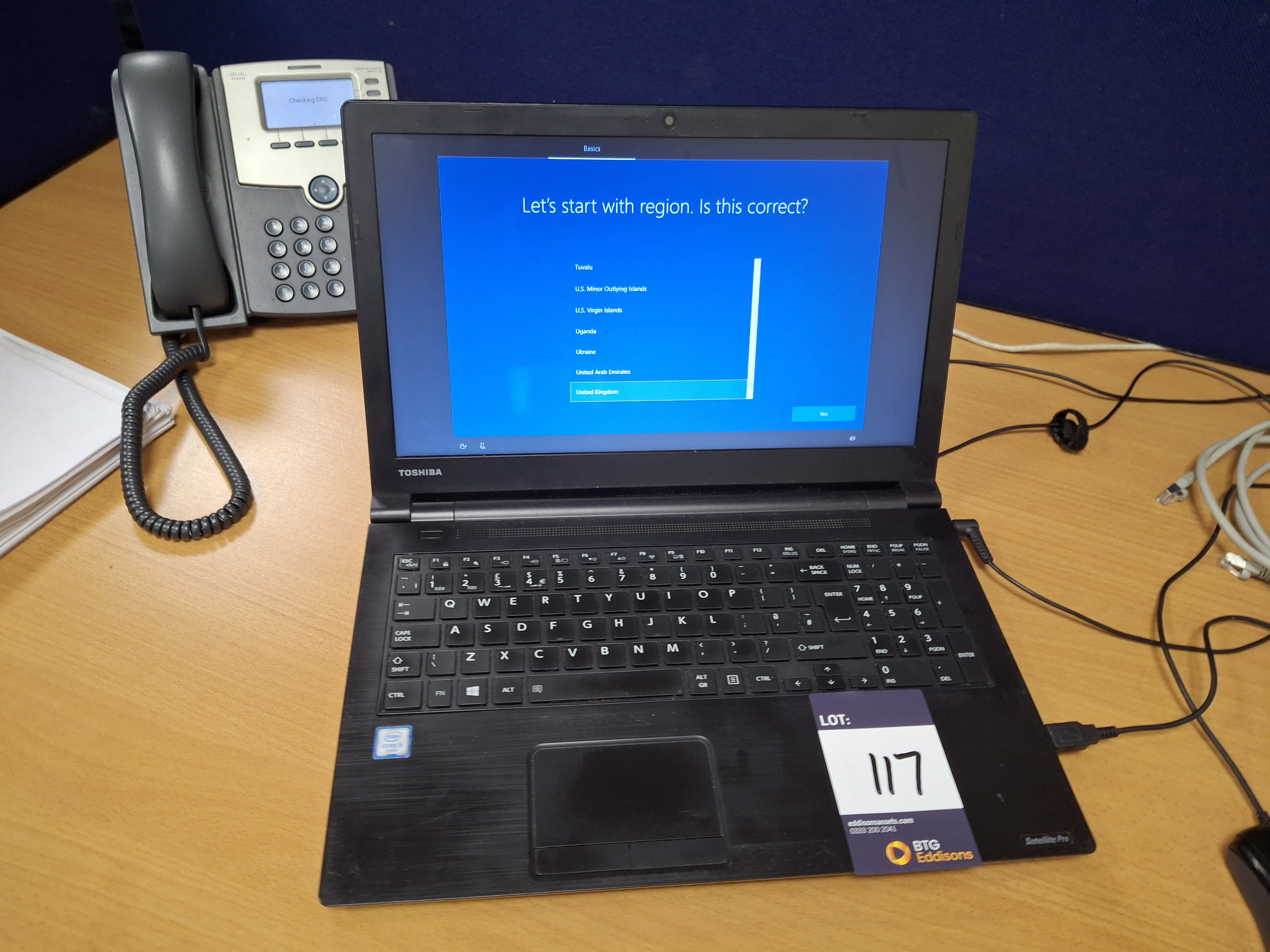 Toshiba satellite pro core i3 laptop - photo 1