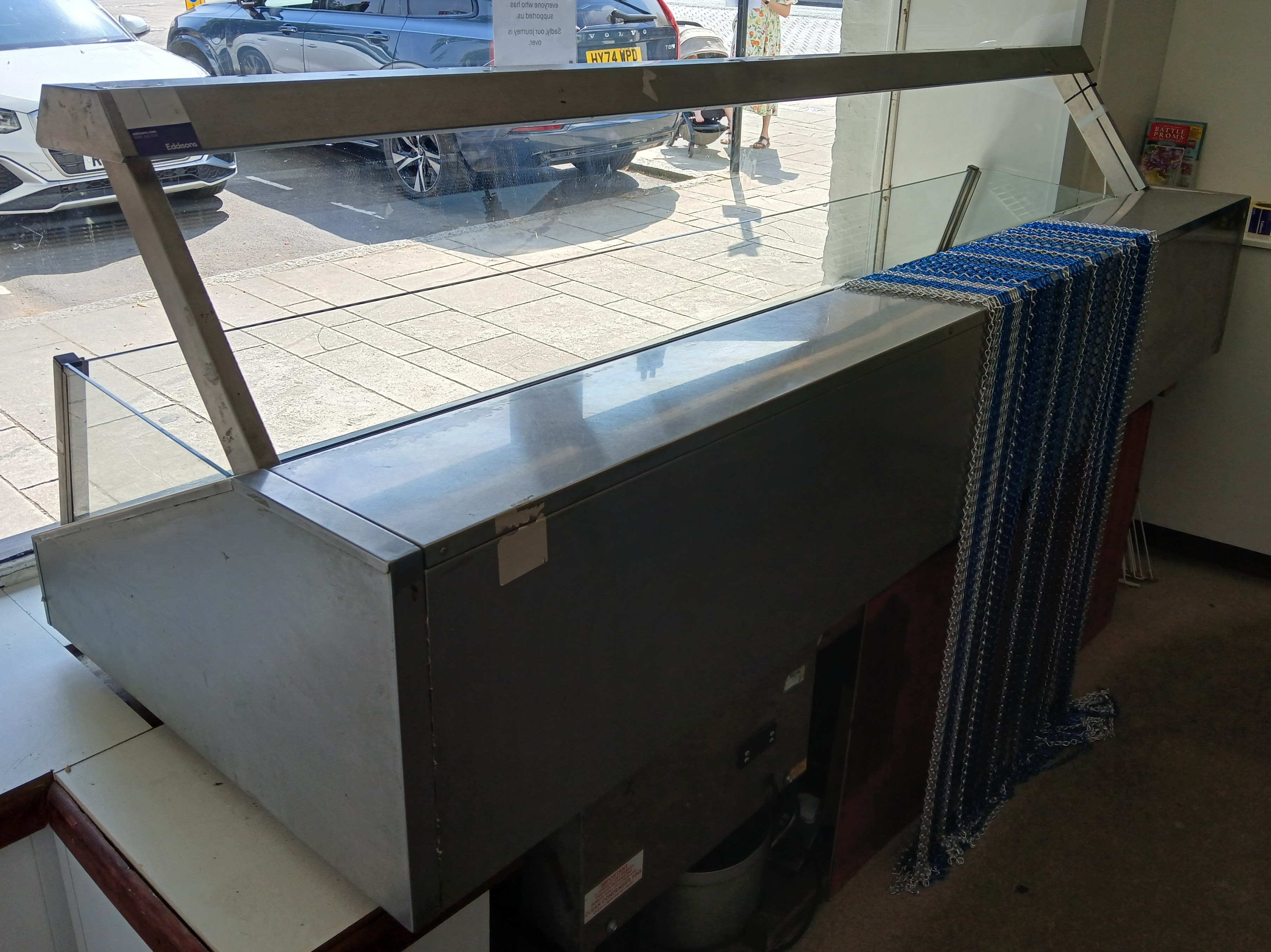 Unbadged Serve Over Refrigerated Counter (Approx. 2450W x 780D x 1300H) (Viewing strongly recommende - photo 1