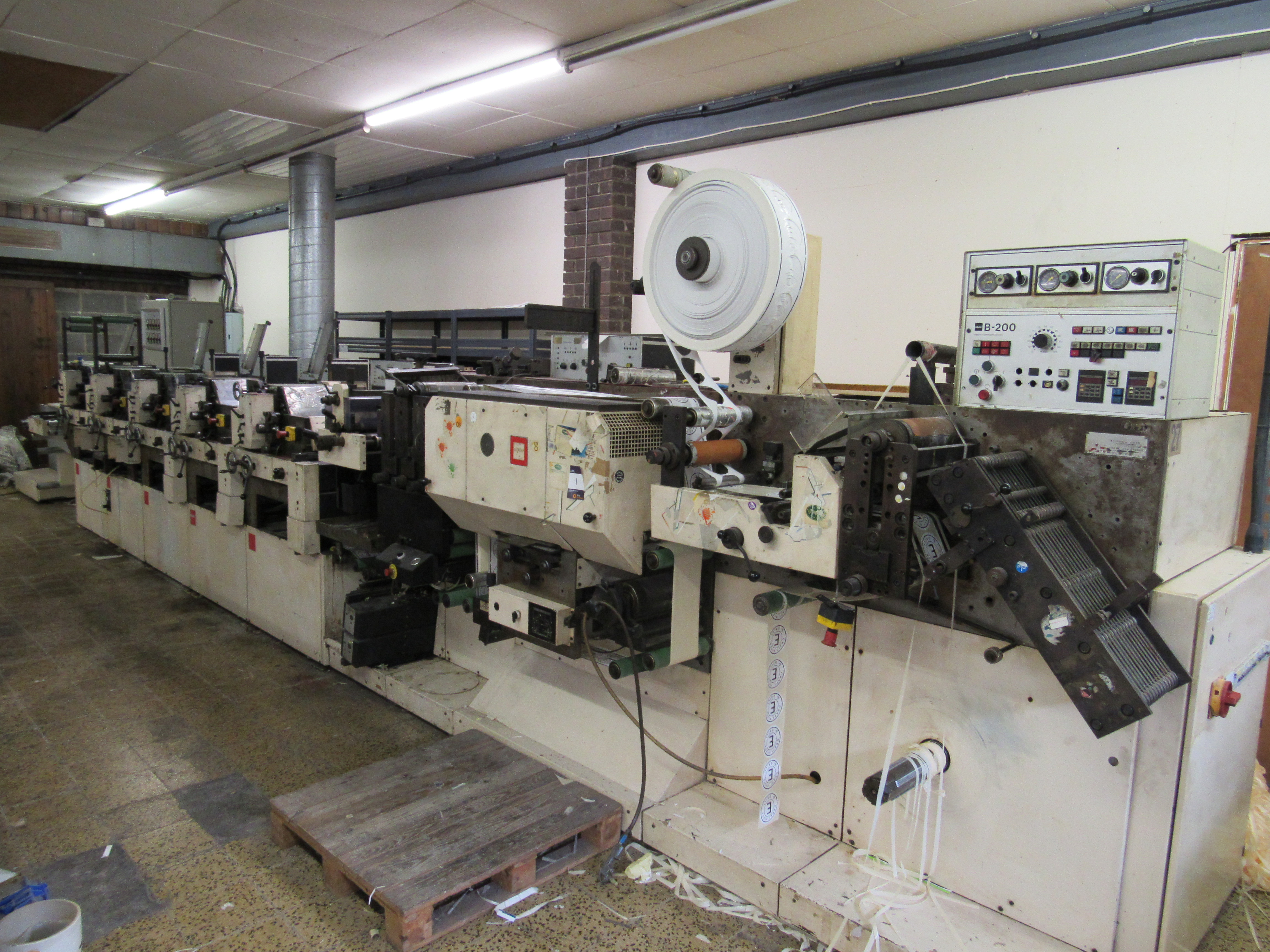 Nilpeter B200 5 colour Reel to reel, Letterpress label printing press, Serial number 4777 - Located - photo 1
