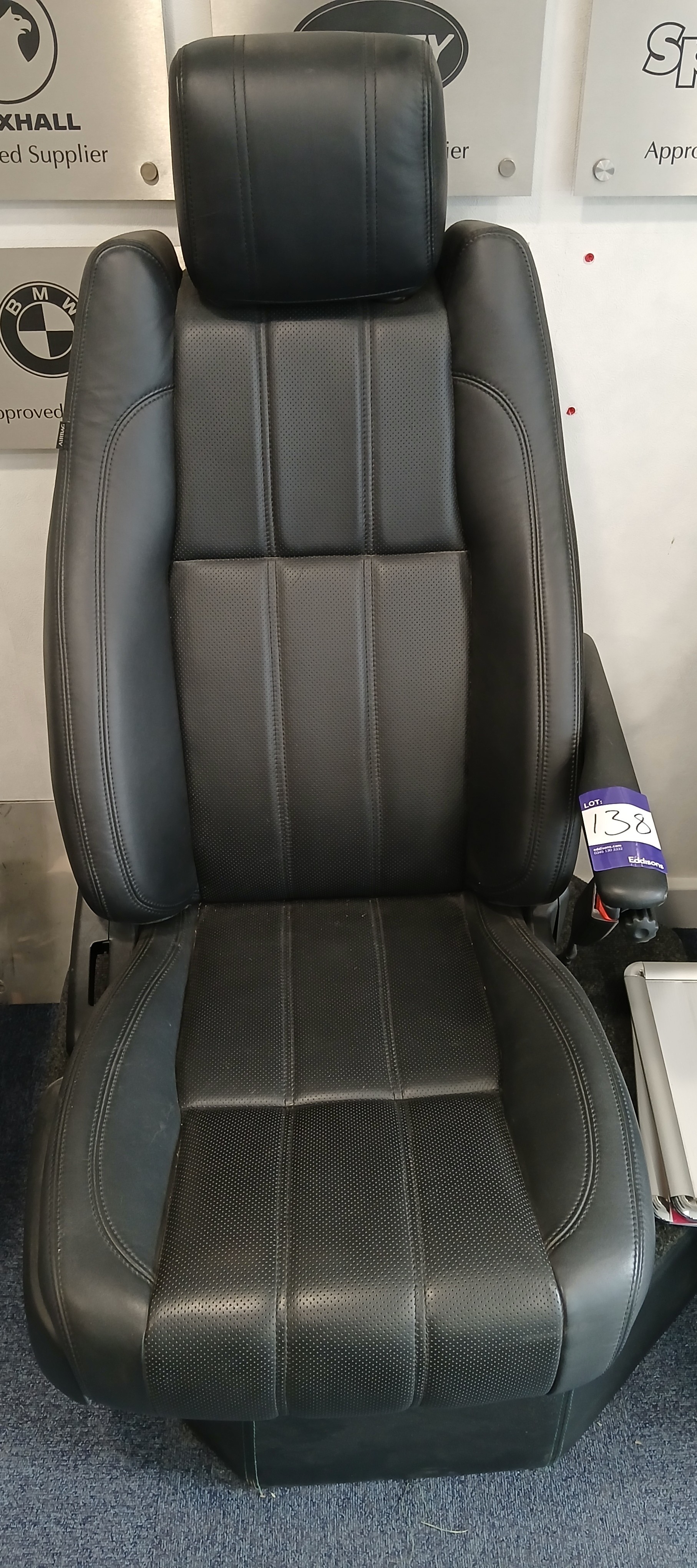Range Rover Leather 8 Way Drivers Seat (Plant Number JLR BJ32-14D600-8F, Date 18-08-2012) - photo 1