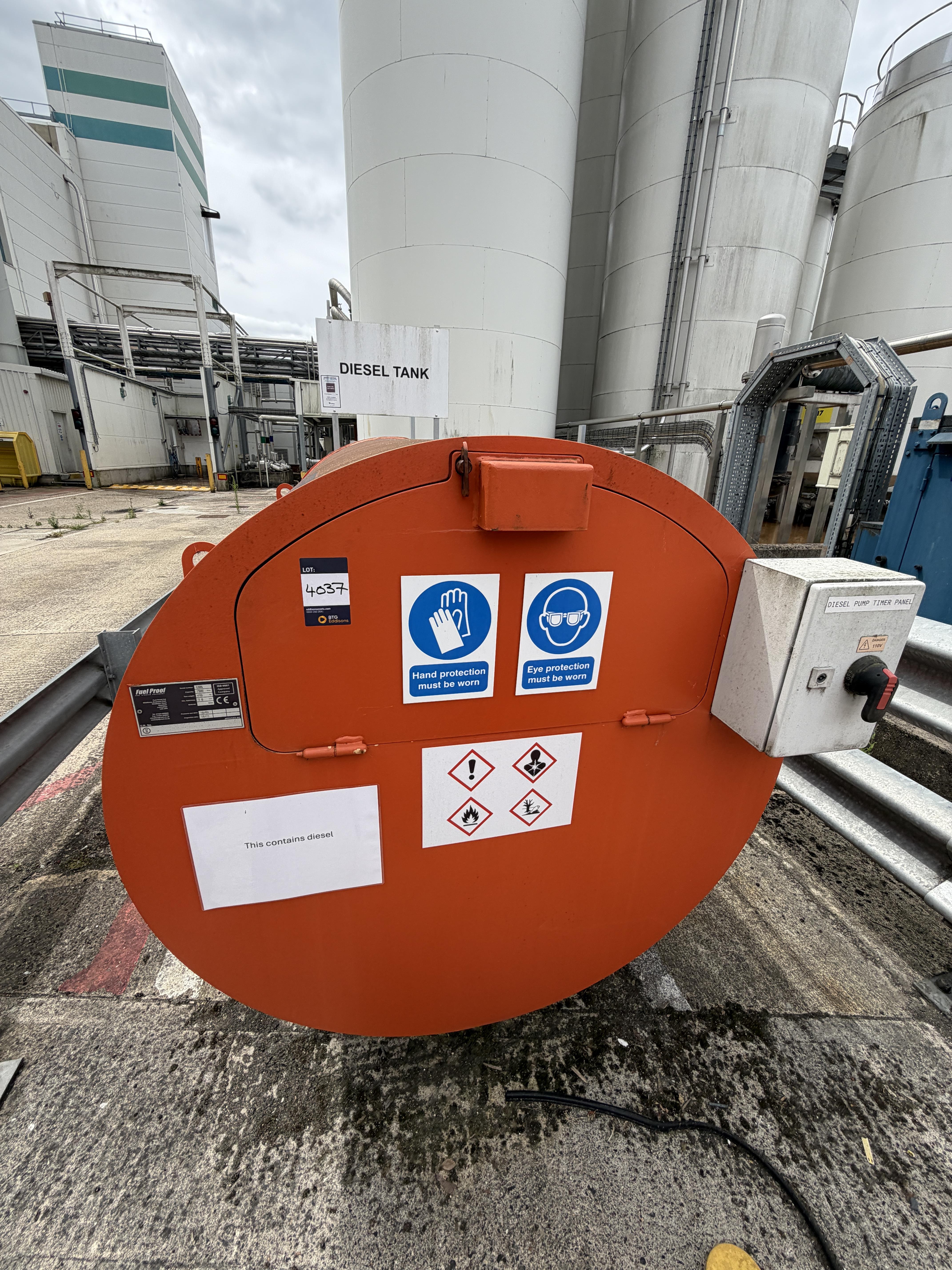 Fuel Proof 1500 Ltr Diesel Tank. 2008. Filling pump nozzle. Dia 130 x 200cm long - photo 1