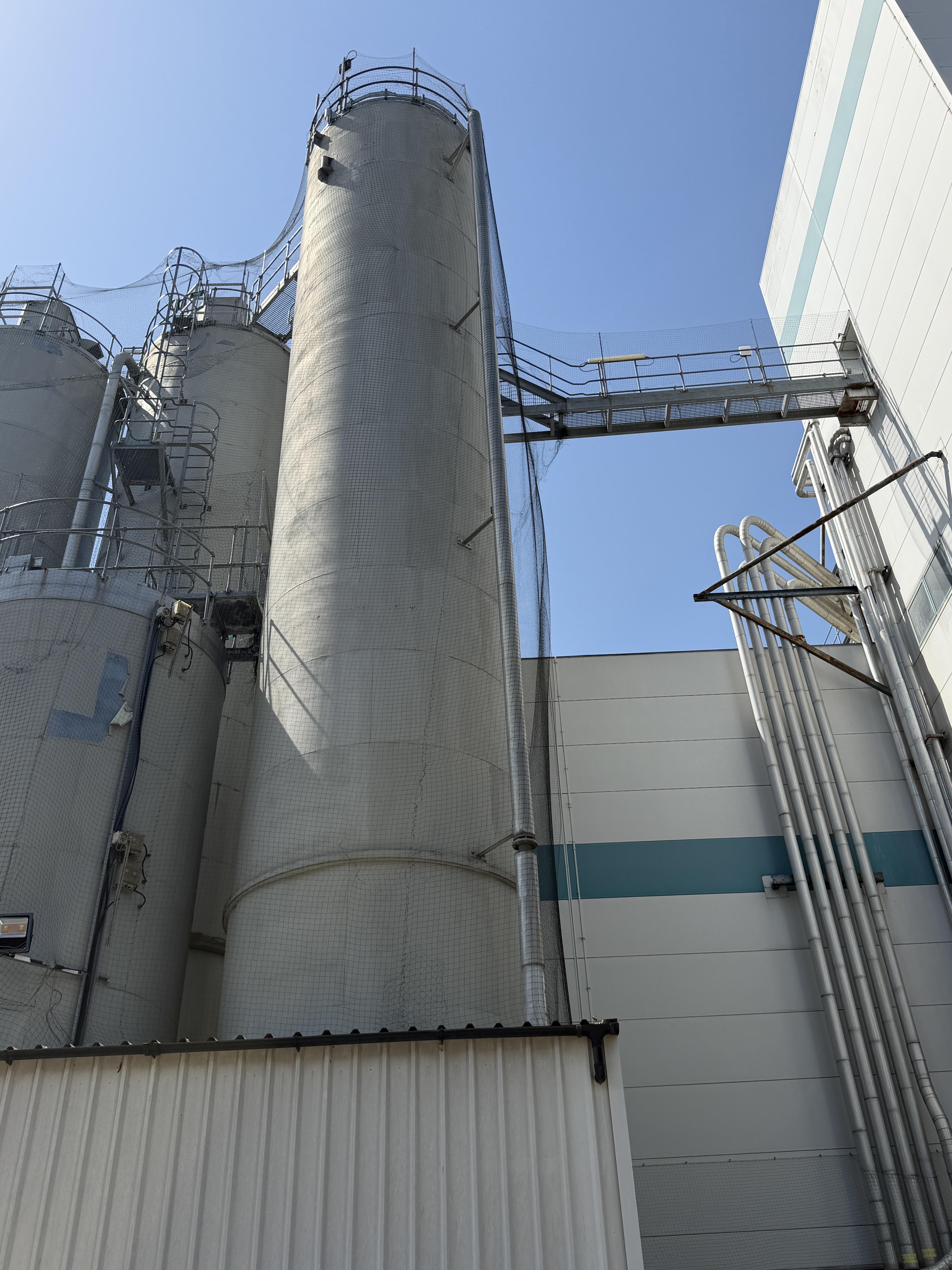 This is a Composite lot made up of Lots 4001 to 4007: 7x Solitec 316 SS Powder Silo 7. Approx 75 Ton - photo 1