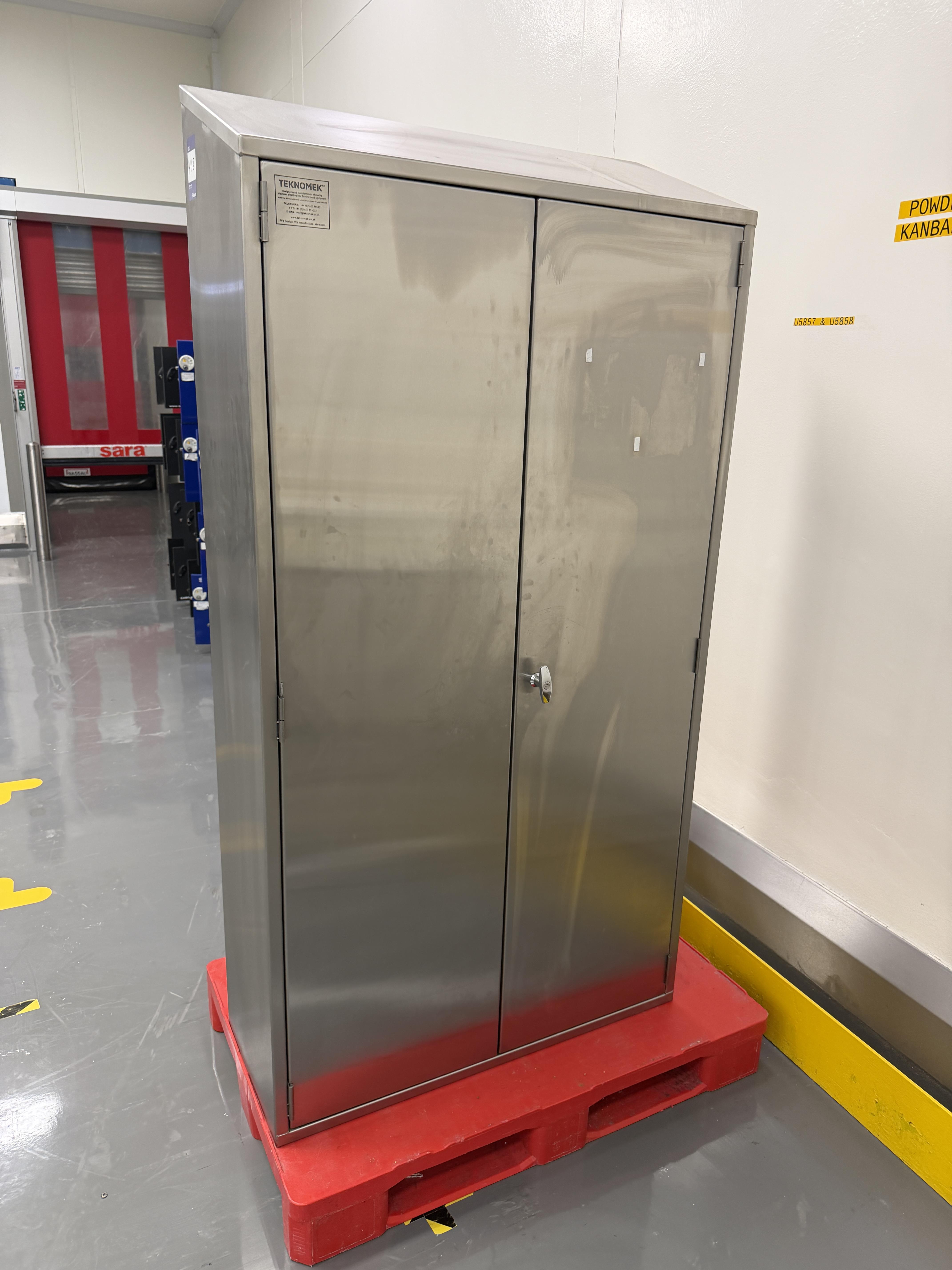 Cabinet and Trollies. Teknomek Stainless Steel Cabinets, 3 x Stainless Steel Trollies and Sypsal Sta - photo 1