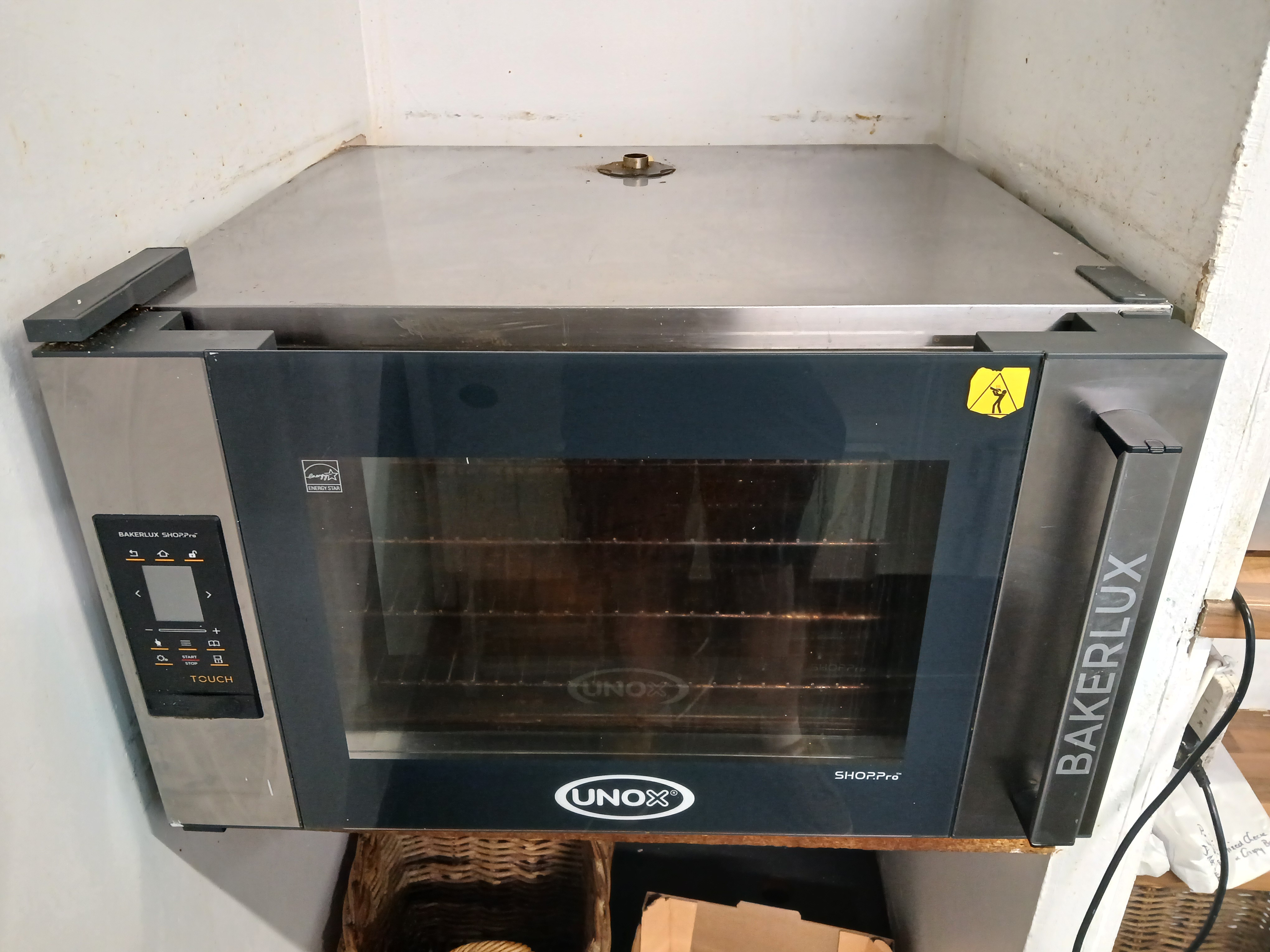 Unox Bakerlux XEFT-04EU-ETRV Convection Oven - photo 1