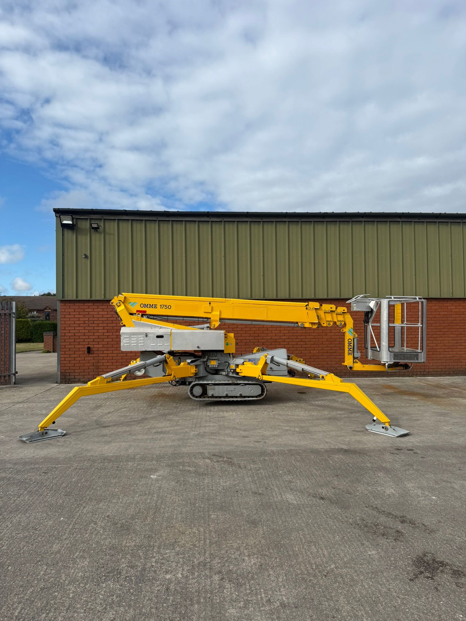 OMME 1750 RBD Dual Fuel Tracked Spider Lift - Access Platform - Cherry Picker 1854 Hours - photo 1