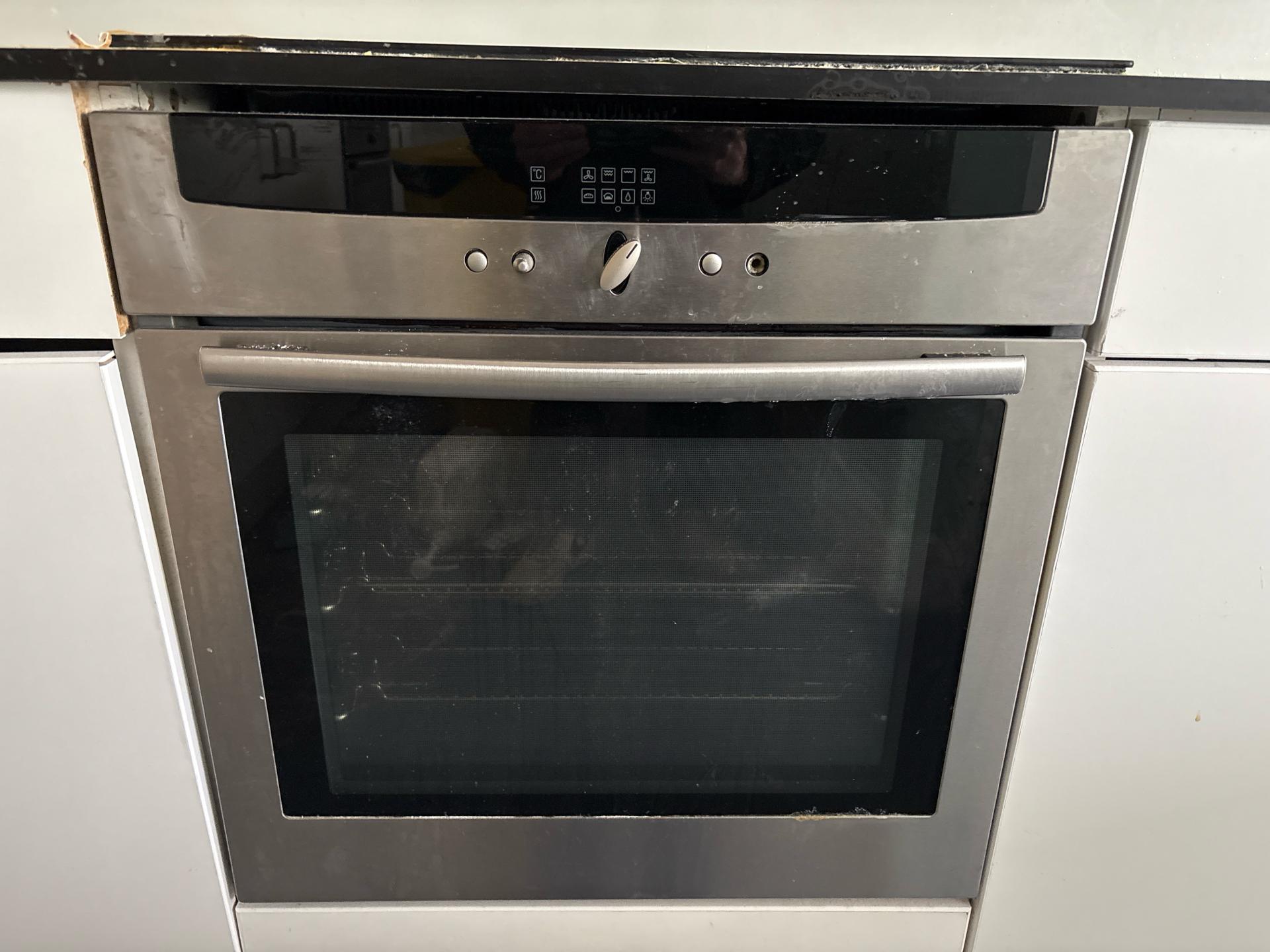 NEFF Built In Oven, No Reserve — photo 1
