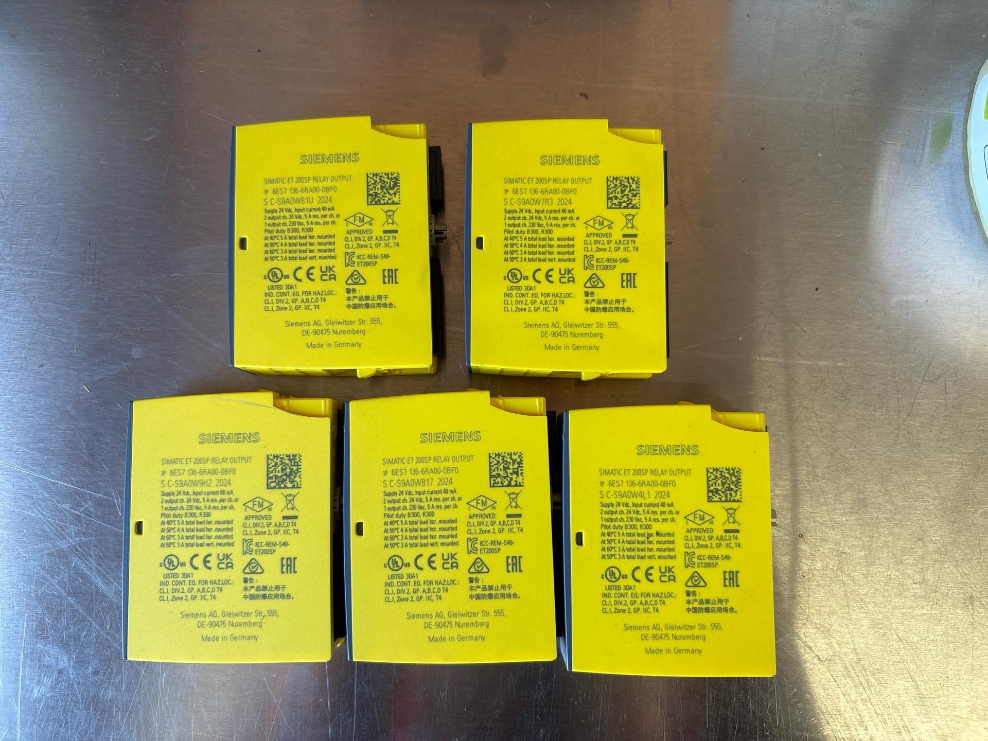 Siemens Simatic ET 200SP Relay Output x5 - photo 1