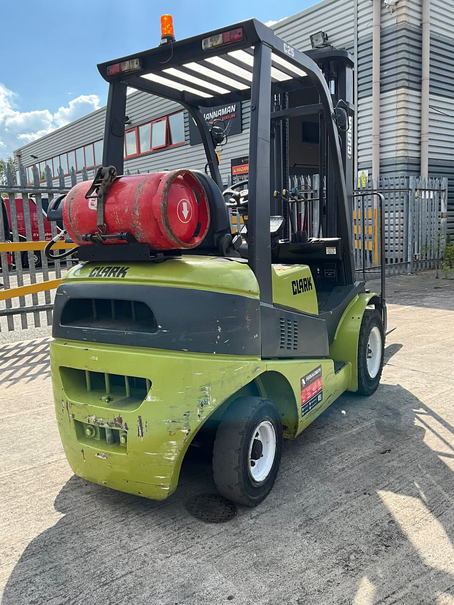 2007 Clark C25L Gas Forklift, 2.5 Tonne Lift, 3.7m Dual Mast With Side Shift, 3500 Hours - photo 1