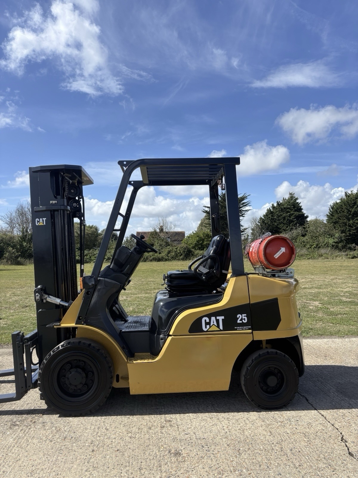 2018 Caterpillar 2.5 Tonne Forklift, Lift, 4.7m Triple Mast, Gas, 8073 Hours - photo 1