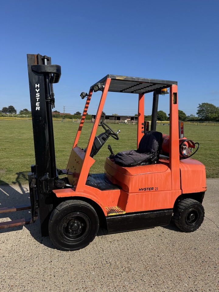 2007 BT RR B2 1.6 Tonne Electric Reach Truck, 7.5m Lift Height - photo 1