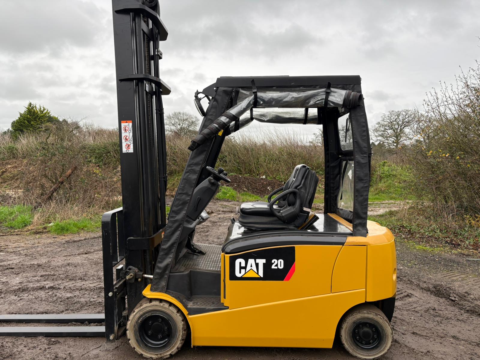 2014 Caterpillar 2 Tonne Electric Forklift with ONLY 386 Hours! - photo 1