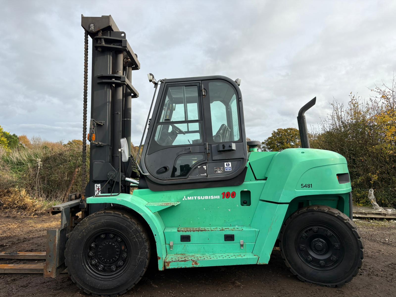 Mitsubishi 10 Tonne Diesel Forklift, 4.5m Lift, Side Shift & Fork Positioner - photo 1