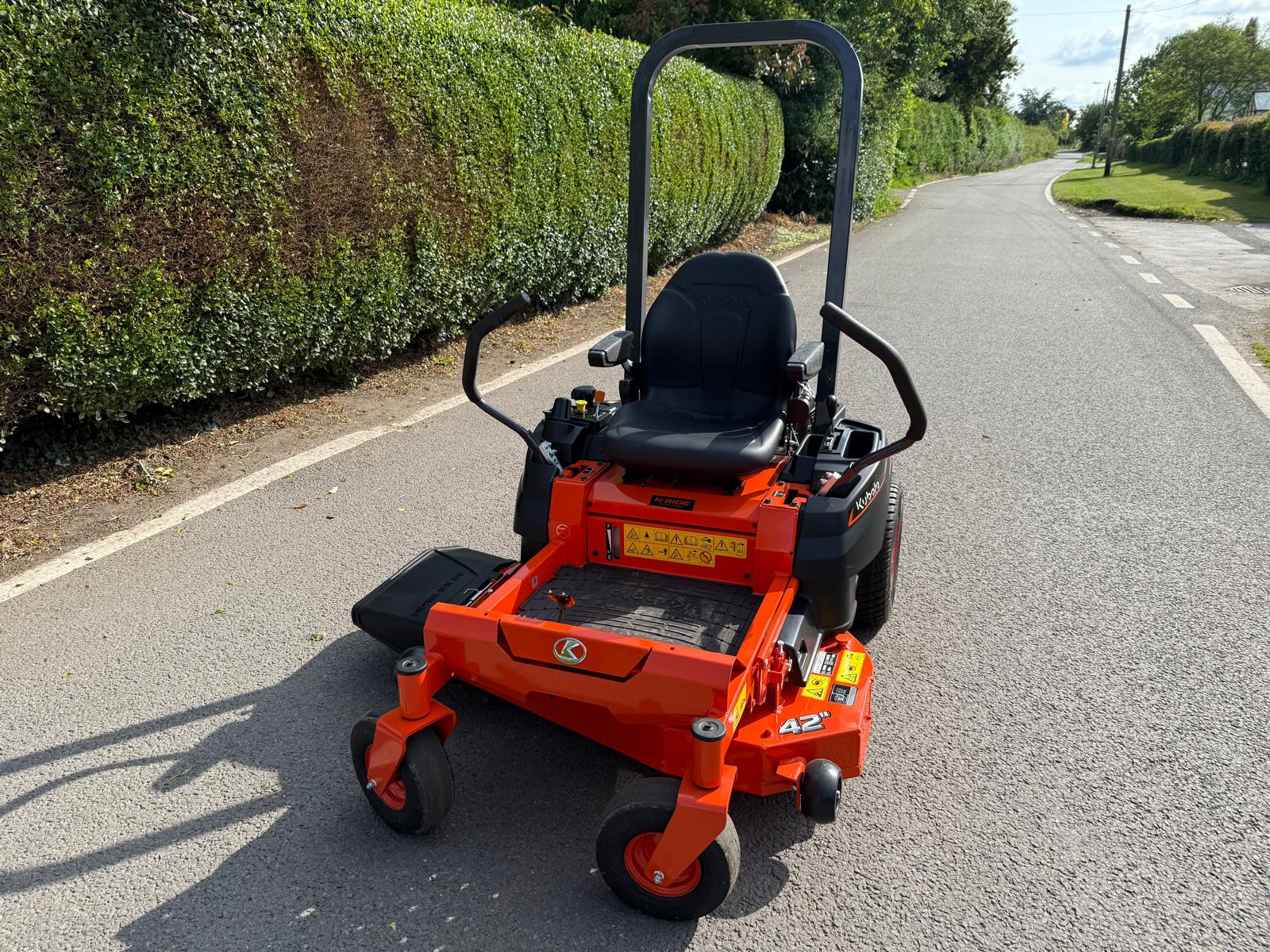 New Kubota Z1-421 Zero Turn Ride On Mower Latest model - photo 1