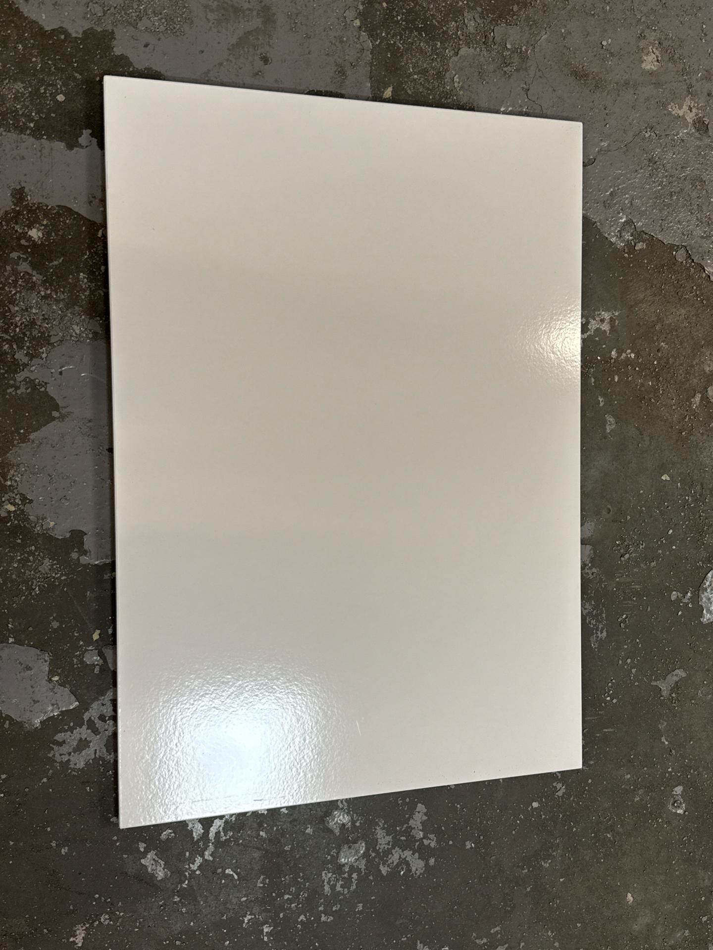 Job Lot of 6 x Gloss White Kitchen Cabinet Front Door 500mm x 700mm - 62614903 - photo 1