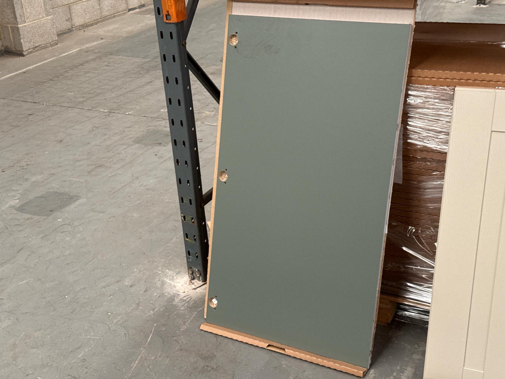 8 x Laurel Green Kitchen Cabinet Front Door 600mm x 1052mm - 43374804 - photo 1