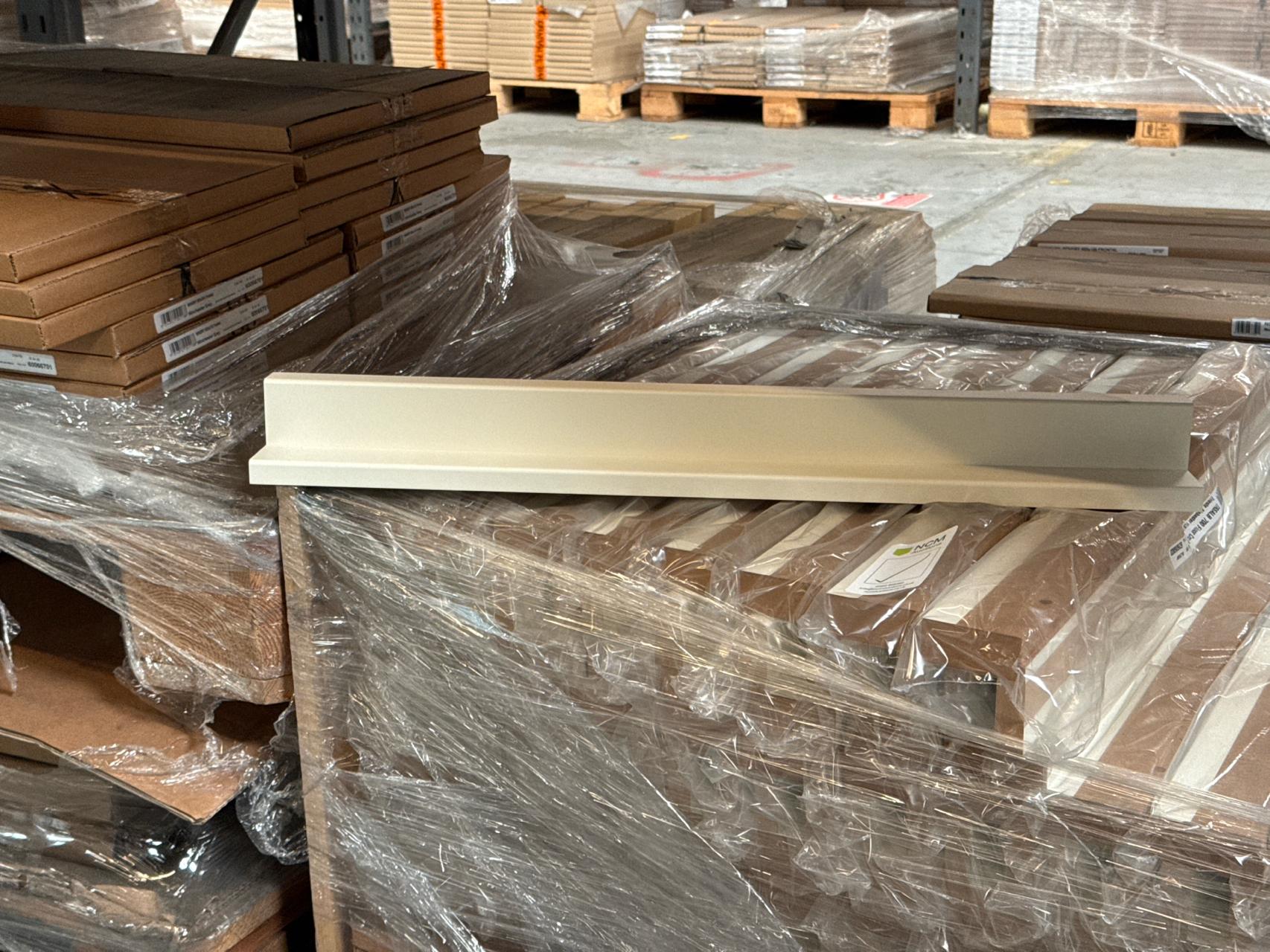 Job Lot of 50 x Cream Floor Corner Post 700mm - 62606803 - photo 1