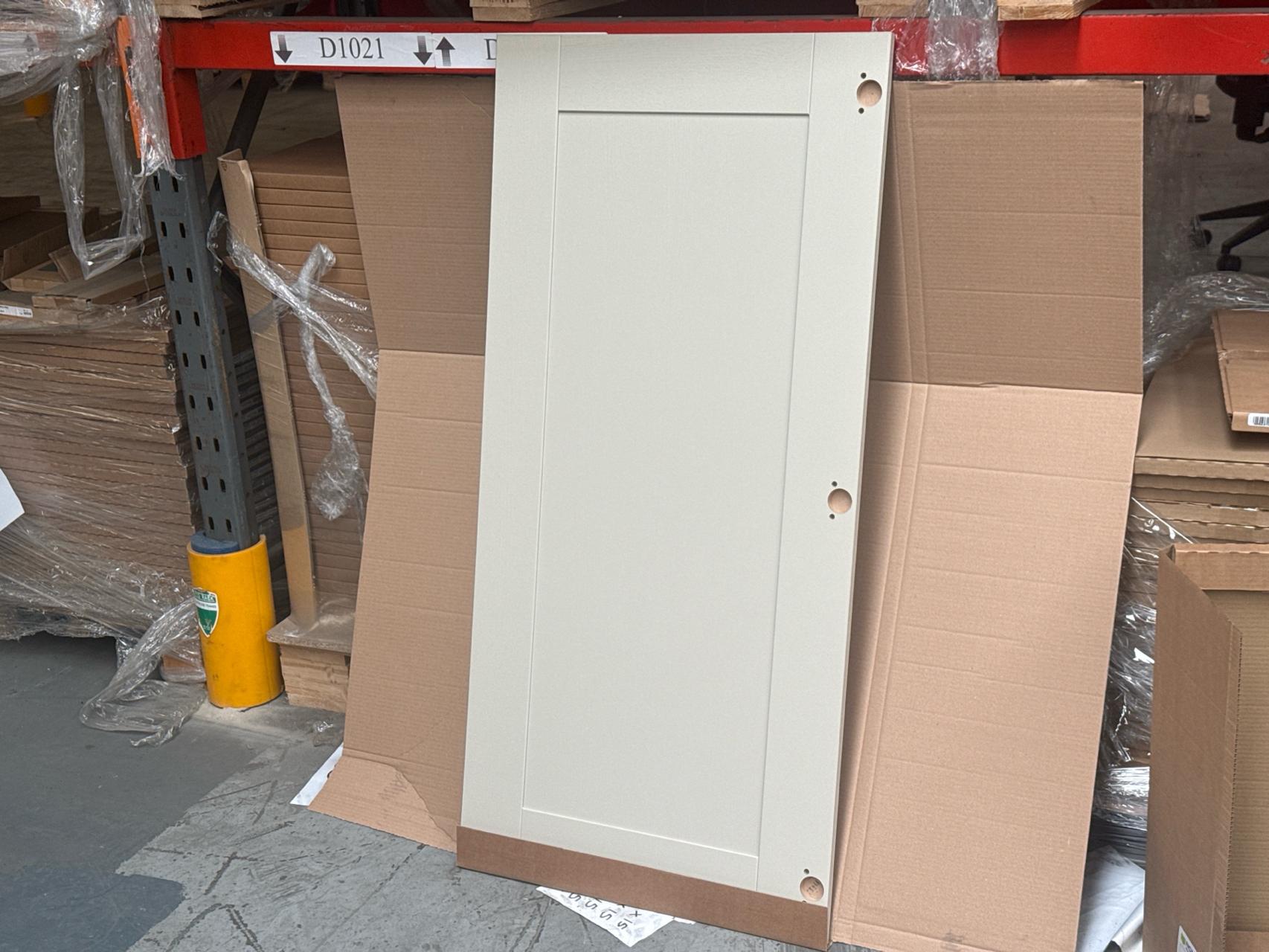 Job Lot of 20 x Sage Green Kitchen Cabinet Front Door 600mm x 1244mm - 60437407 - photo 1