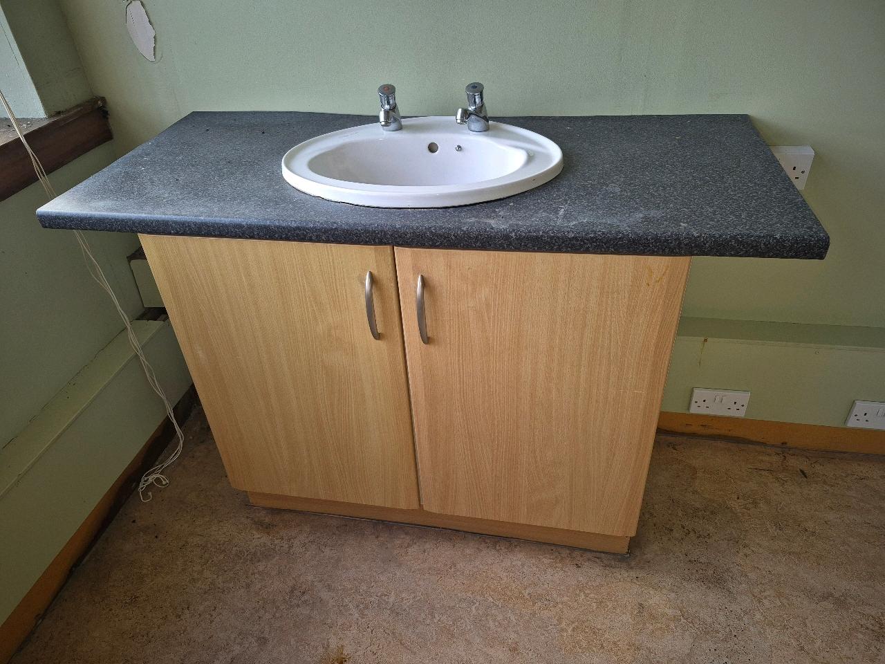 Sink Unit - photo 1