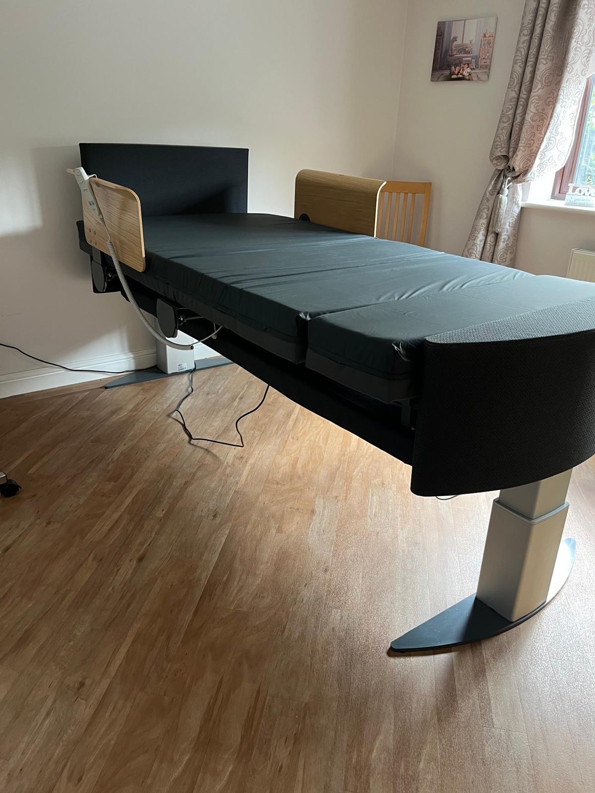 RotoBed Change Standard Rotating Chair Bed, 3ft6 Extended Size, Wooden Arms, Anthracite - photo 1