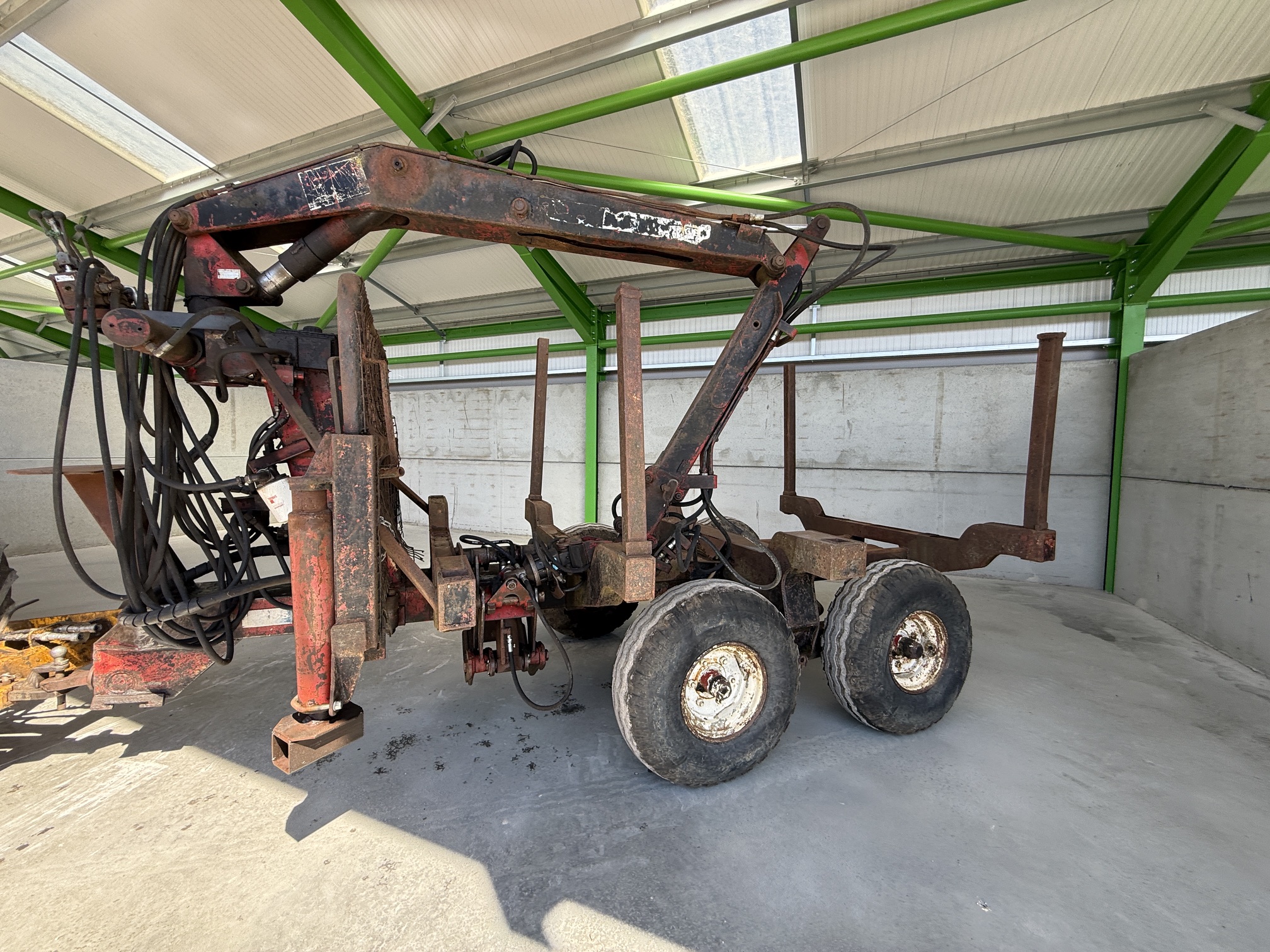 James Jones & Sons HB 2515 Timber Trailer with Crane, No Reserve - photo 1