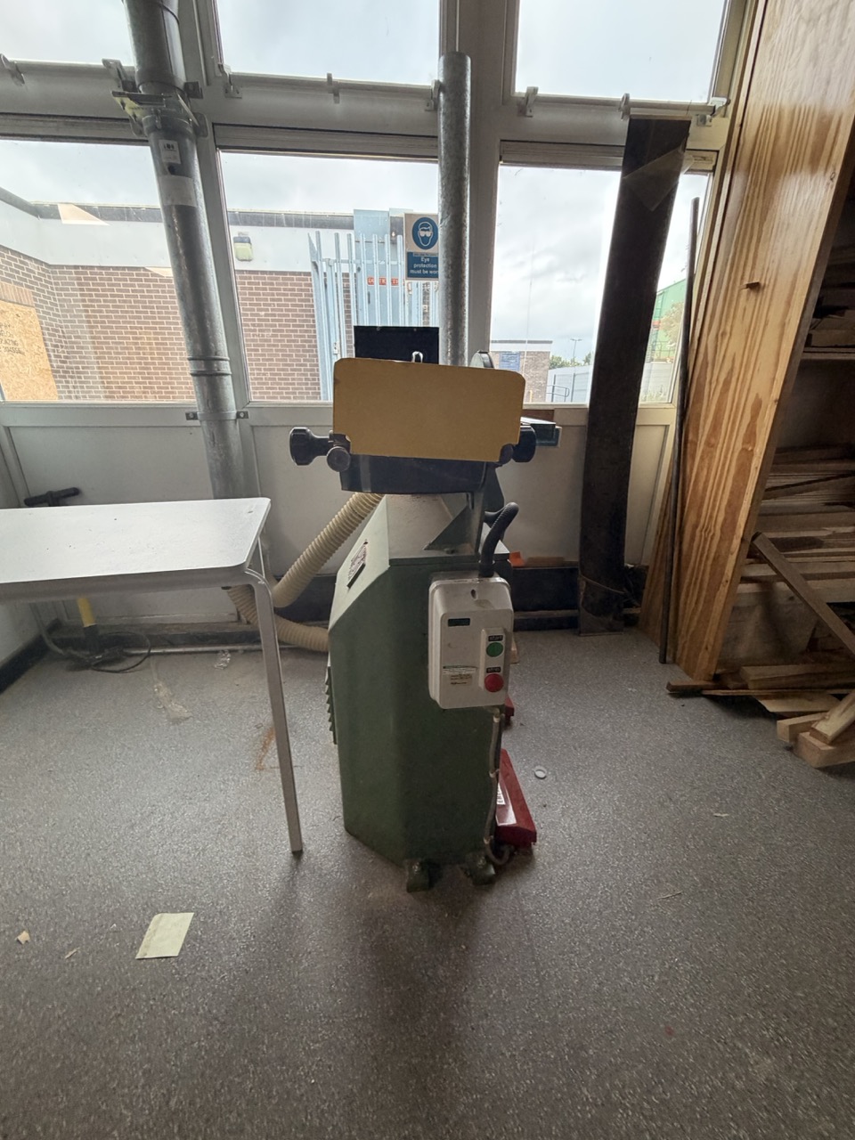 Liverani Surface Planer / Jointer – Floor-Standing, Dust Extraction Connected, No Reserve - photo 1