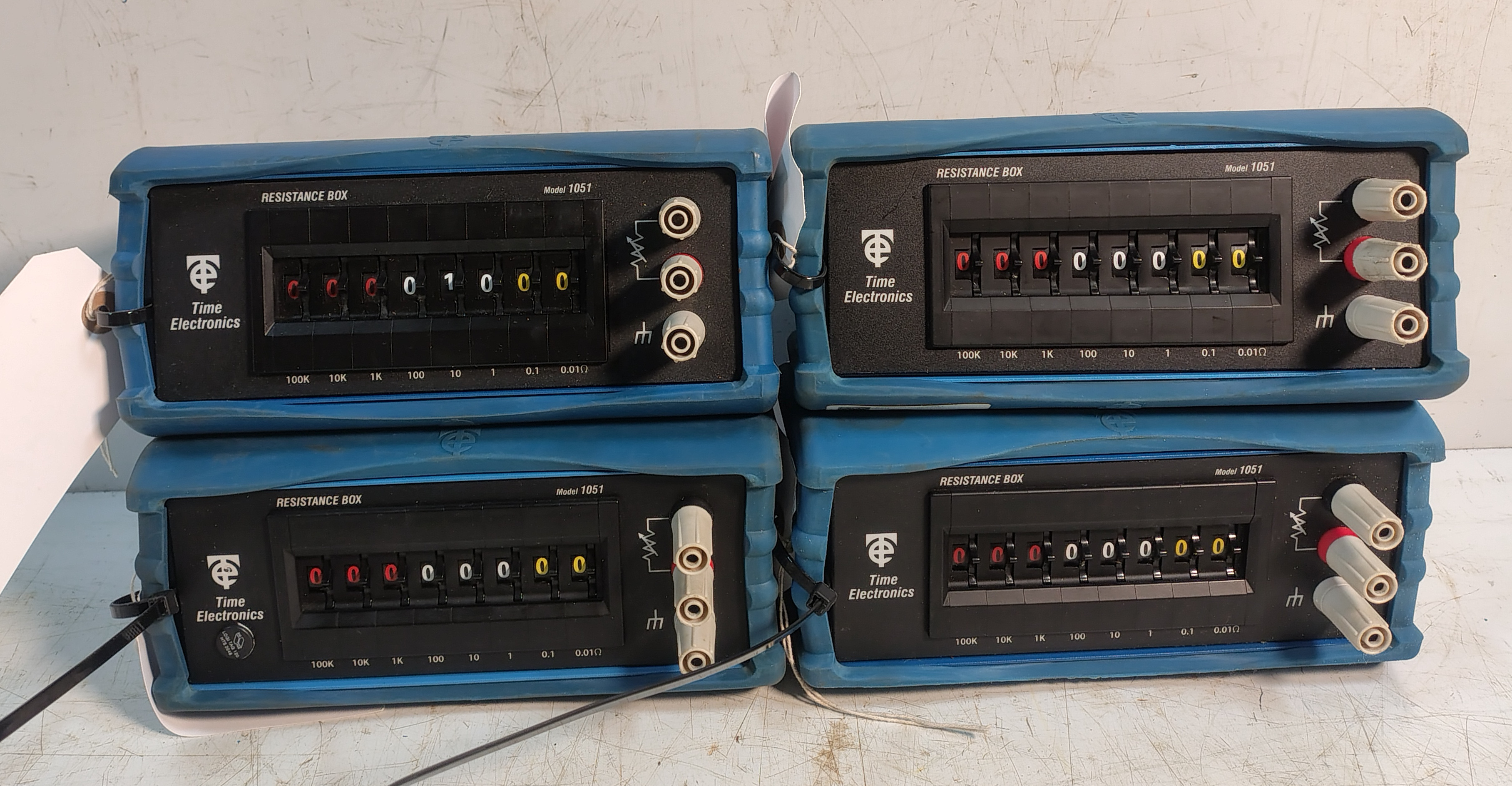 4x Time Electronics 1051 0.01 Ohm to 1 MOhm Decade Resistance Boxes - photo 1