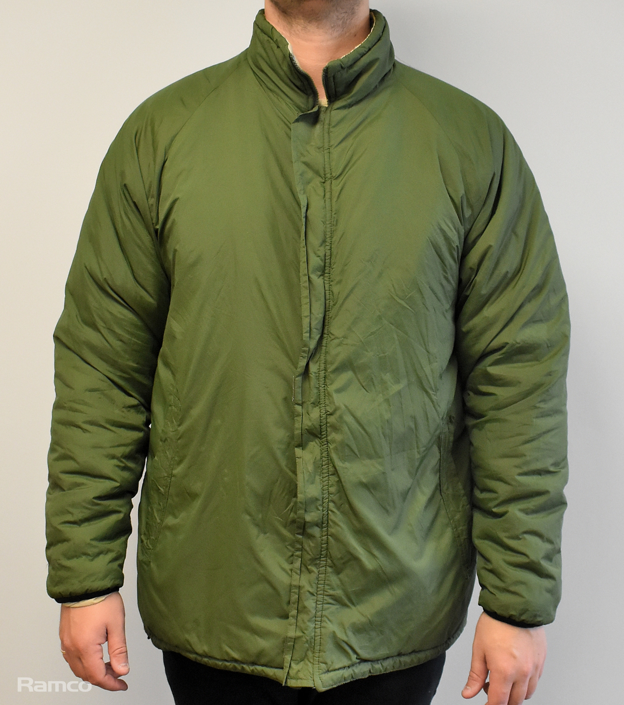 40x British Army reversible thermal jackets - olive/beige - mixed sizes - photo 1