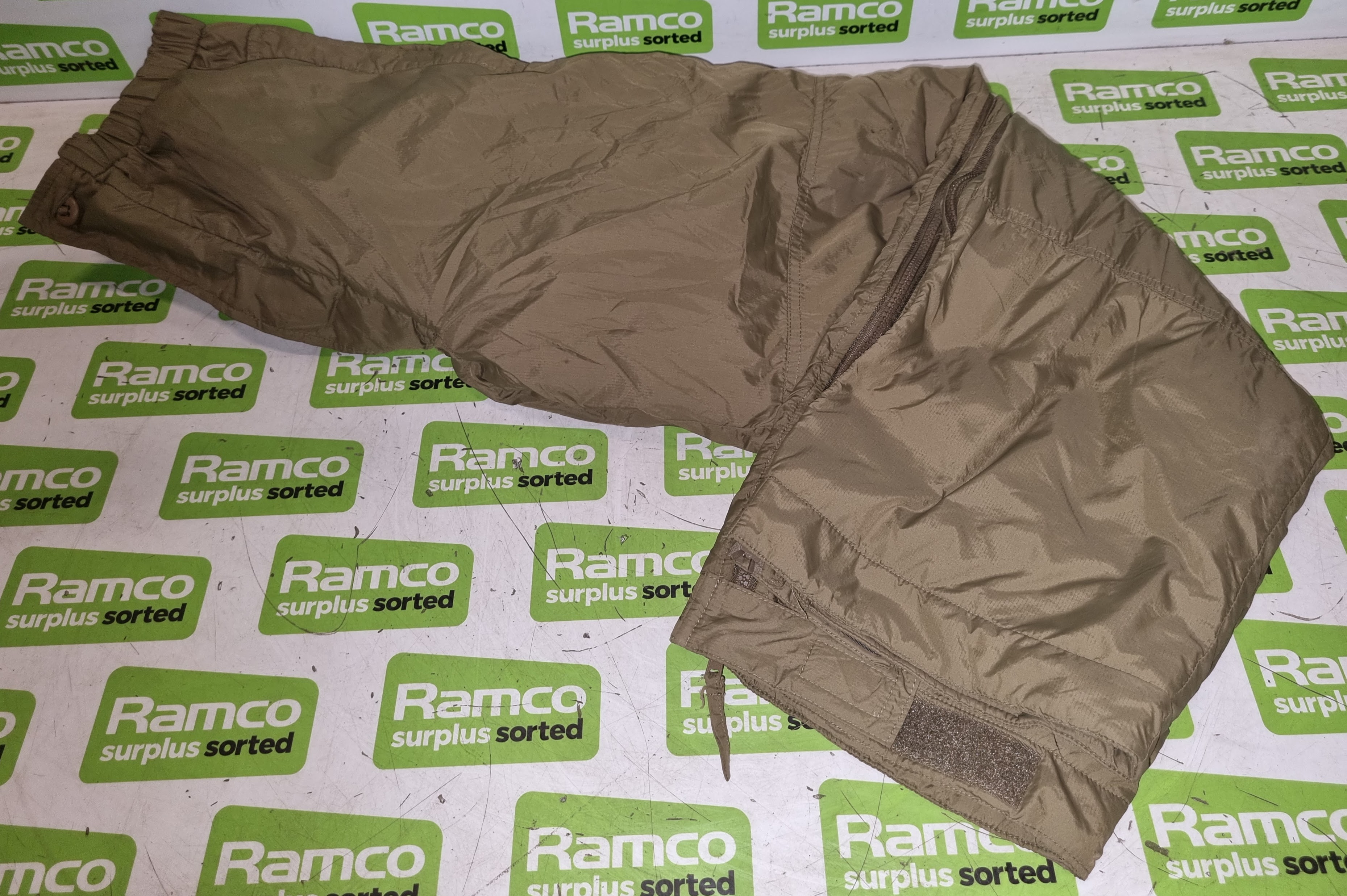 200x British Forces thermal trousers - mixed sizes - photo 1