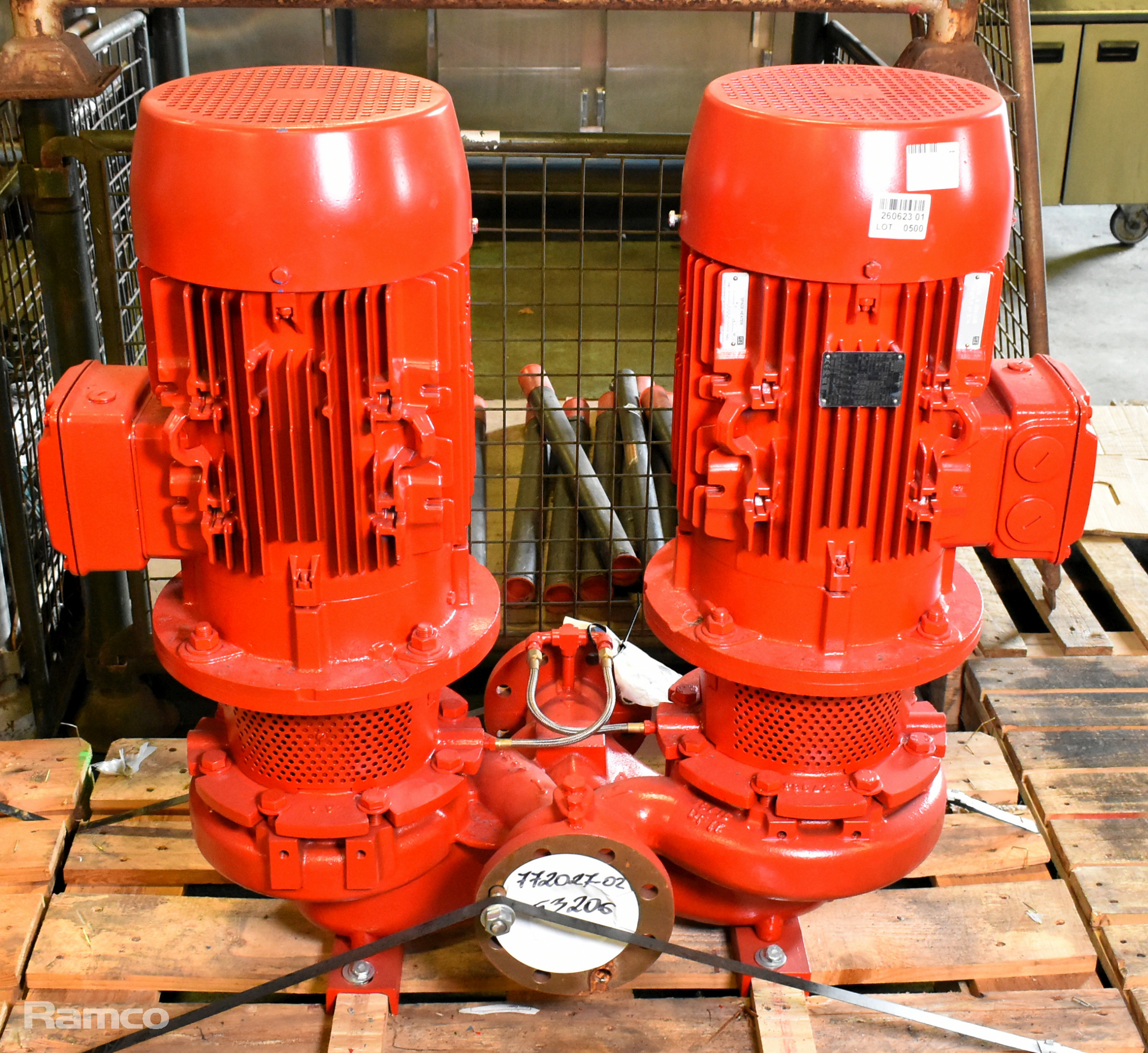 Armstrong Series 4392 vertical inline pump - W 1020 x D 400 x H 955mm - photo 1