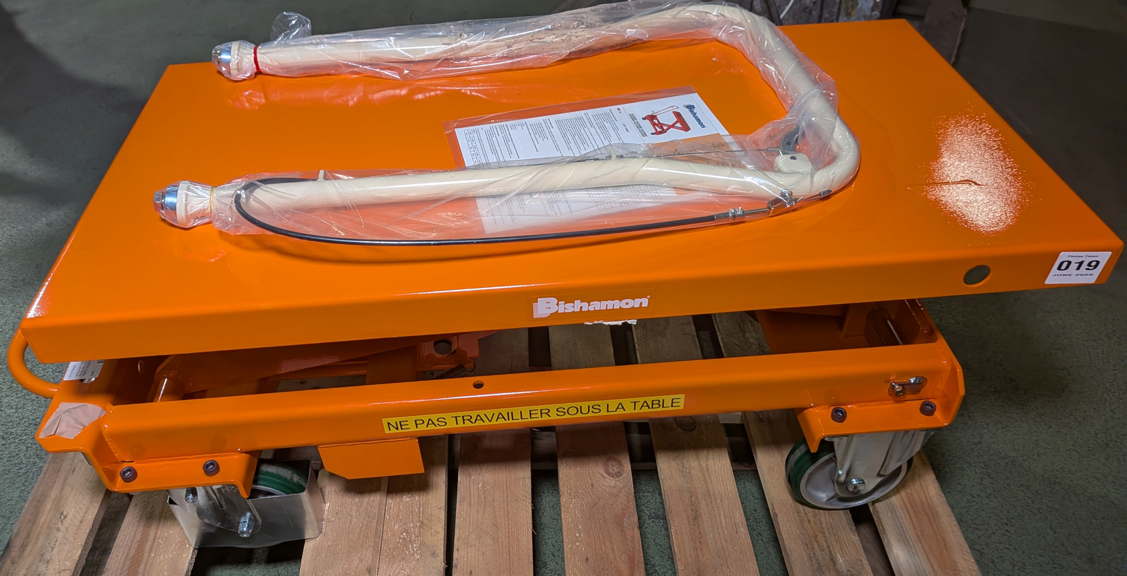 Bishamon BX50CE mobile lifting table - max cap 500kg - L 1210 x W 550 x H 470mm - photo 1