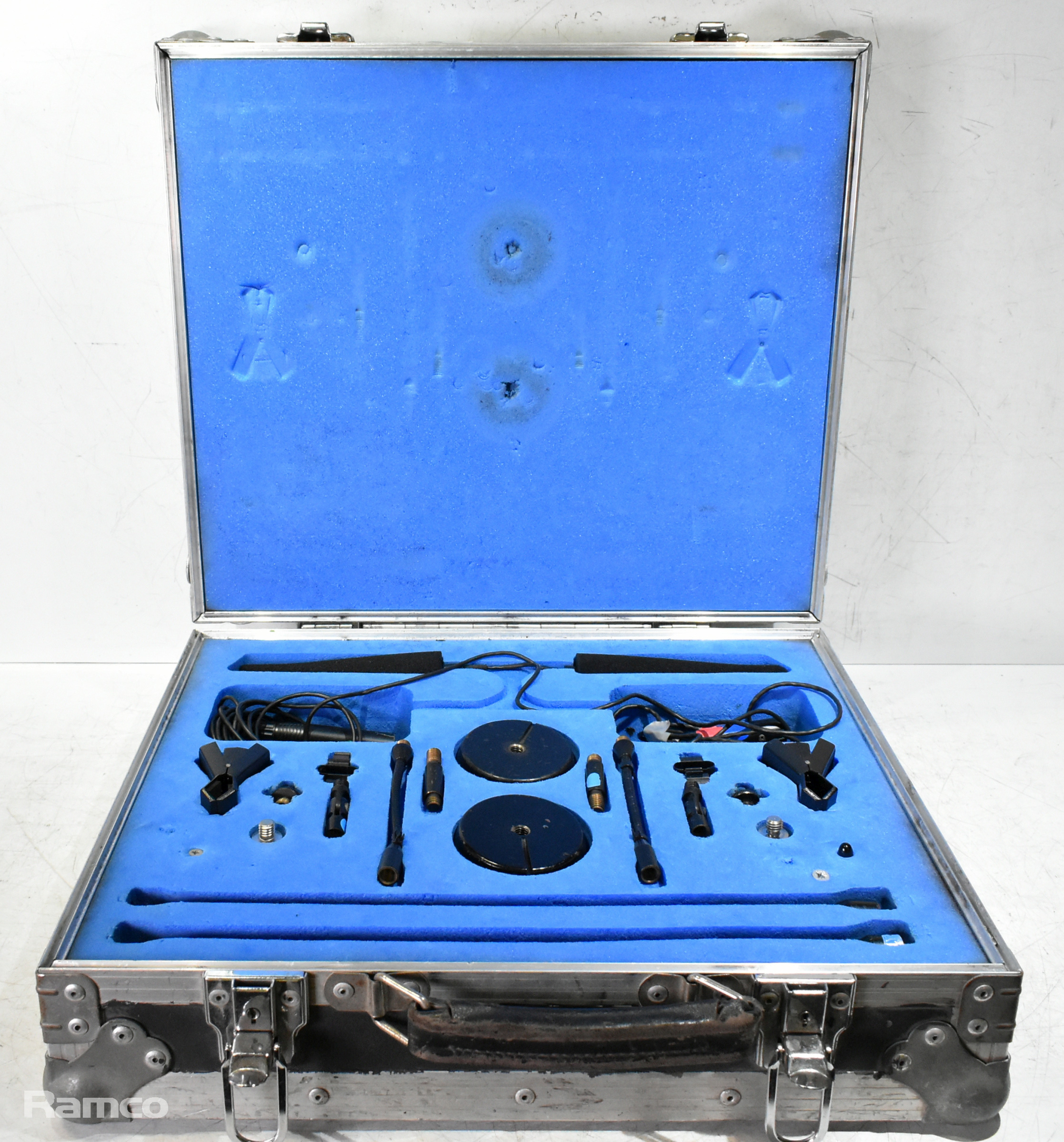 AKG Twin 747 condenser mic kit complete with table stand & clamp in flight case - photo 1
