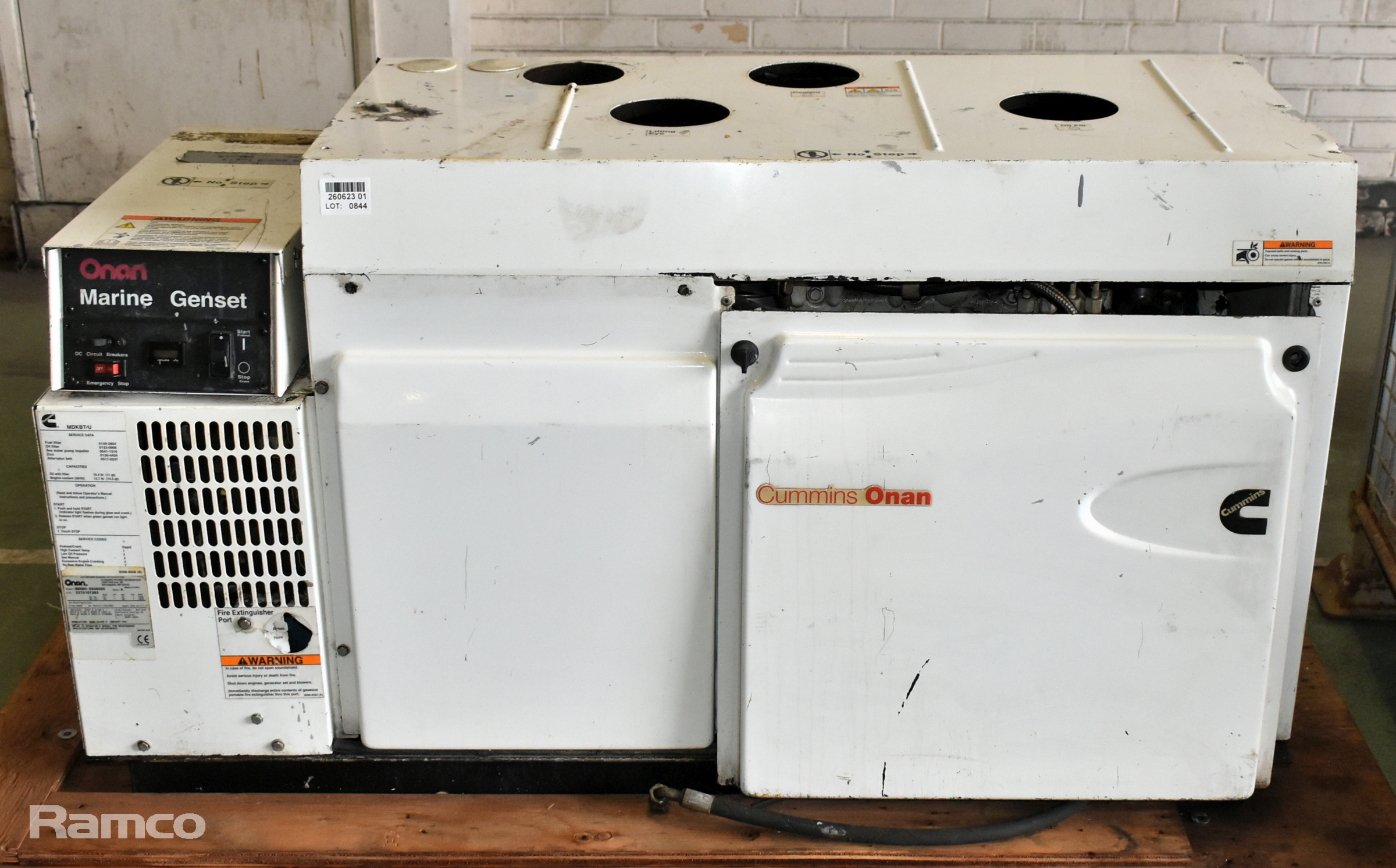 Cummins Onan Marine genset MDKBU-5936005 marine diesel generator - full details in description - photo 1