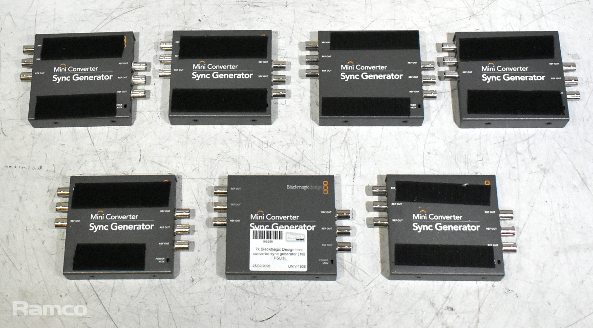7x Blackmagic Design mini convertor sync generators (No PSU) - photo 1