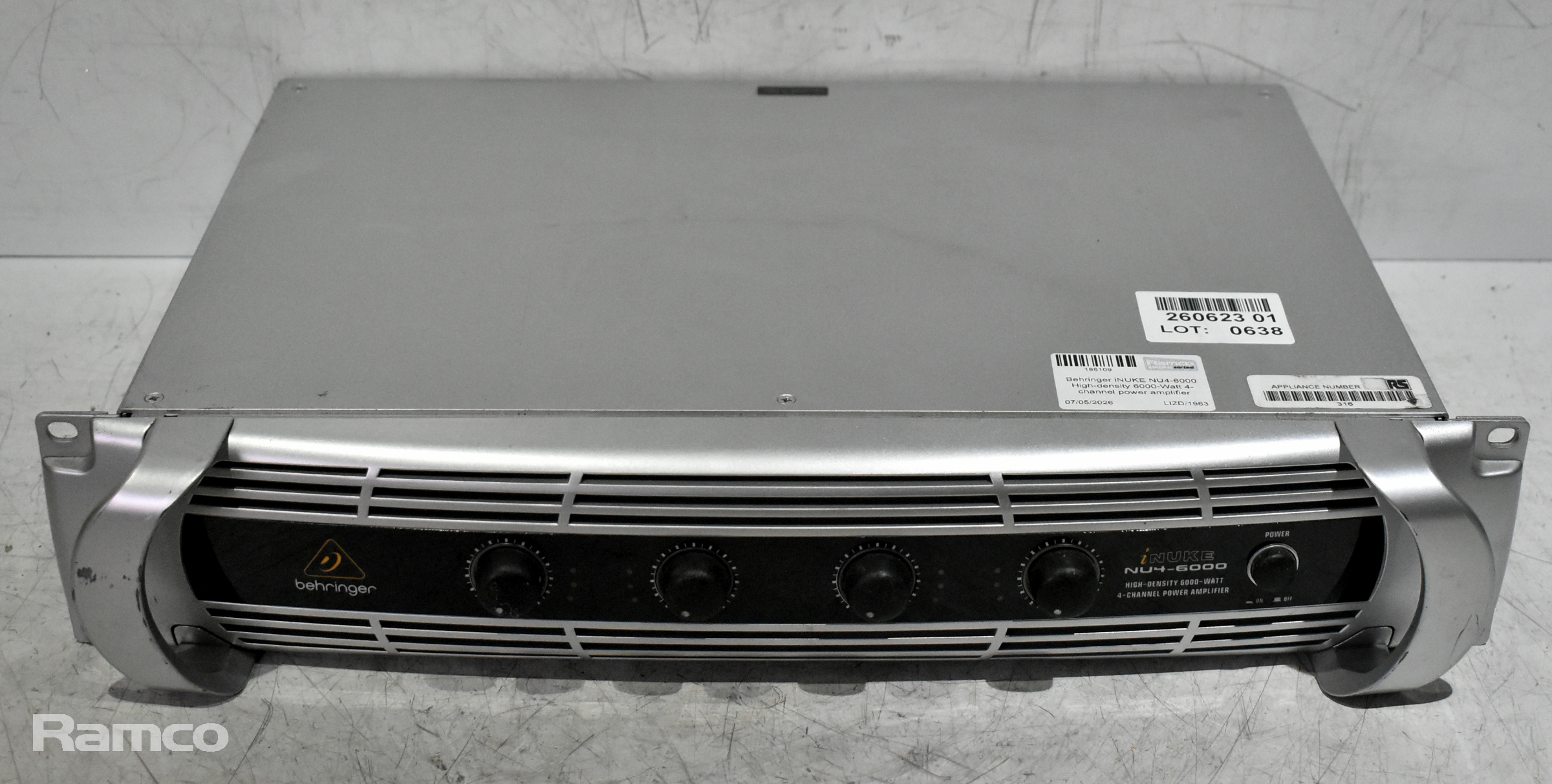 Behringer iNUKE NU4-6000 High-density 6000-Watt 4-channel power amplifier - photo 1